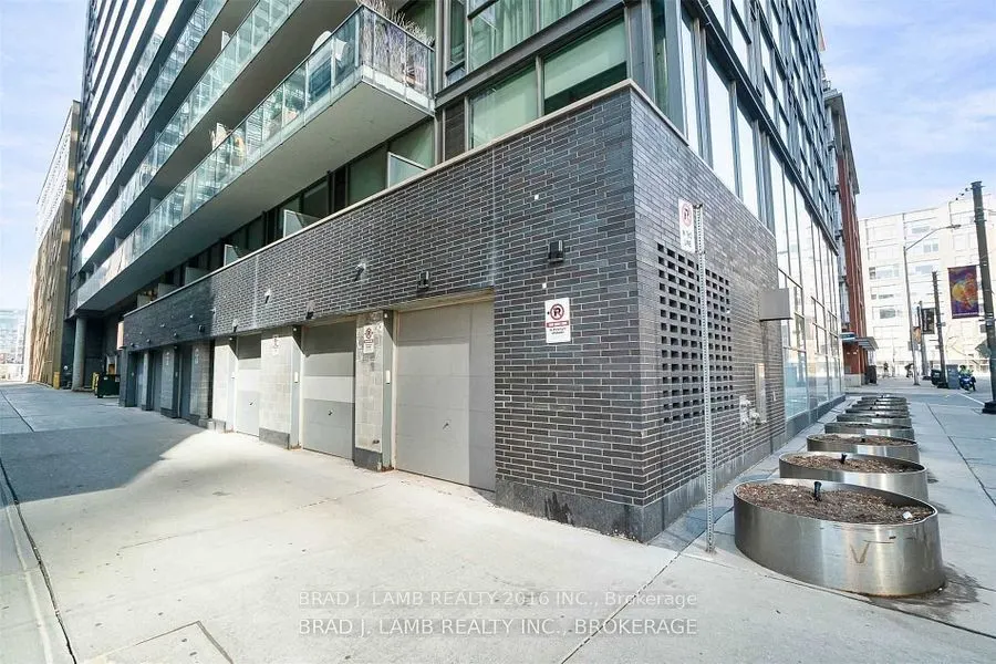 25 Oxley Street, #Th1