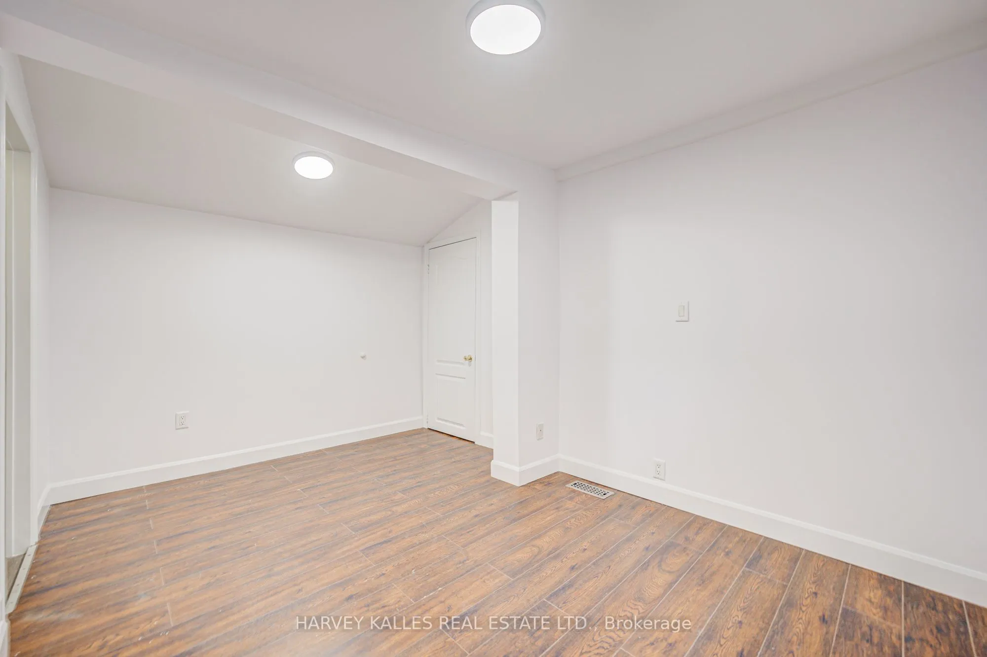184 Cedric Avenue, #Main