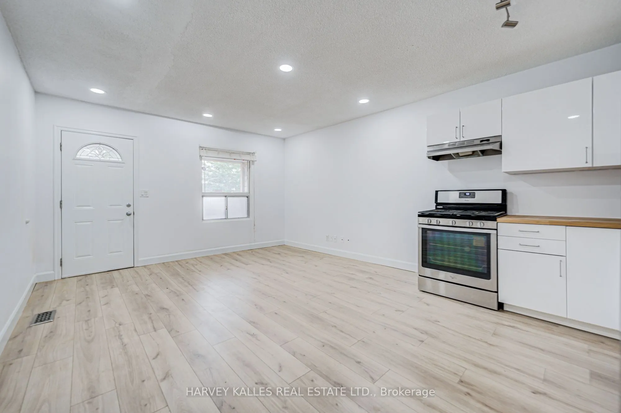 184 Cedric Avenue, #Main