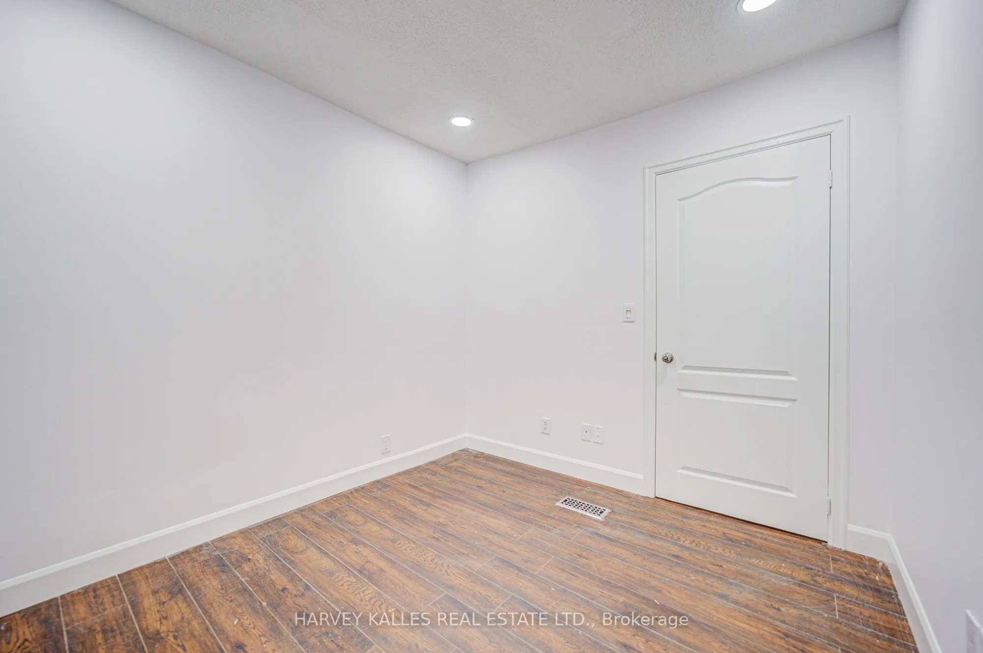 184 Cedric Avenue, #Main