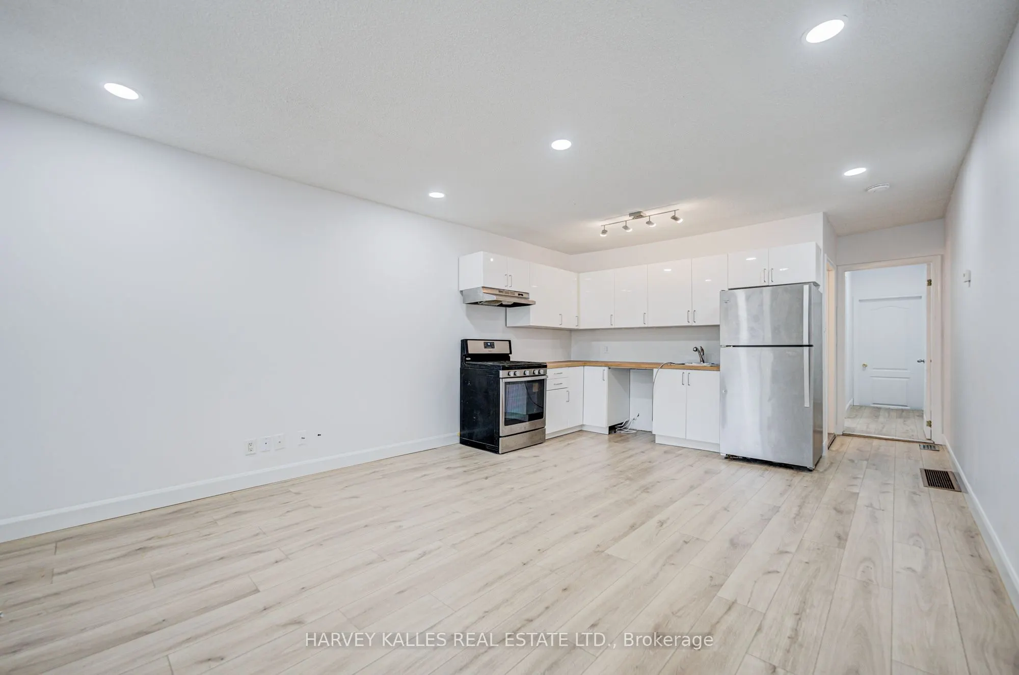 184 Cedric Avenue, #Main