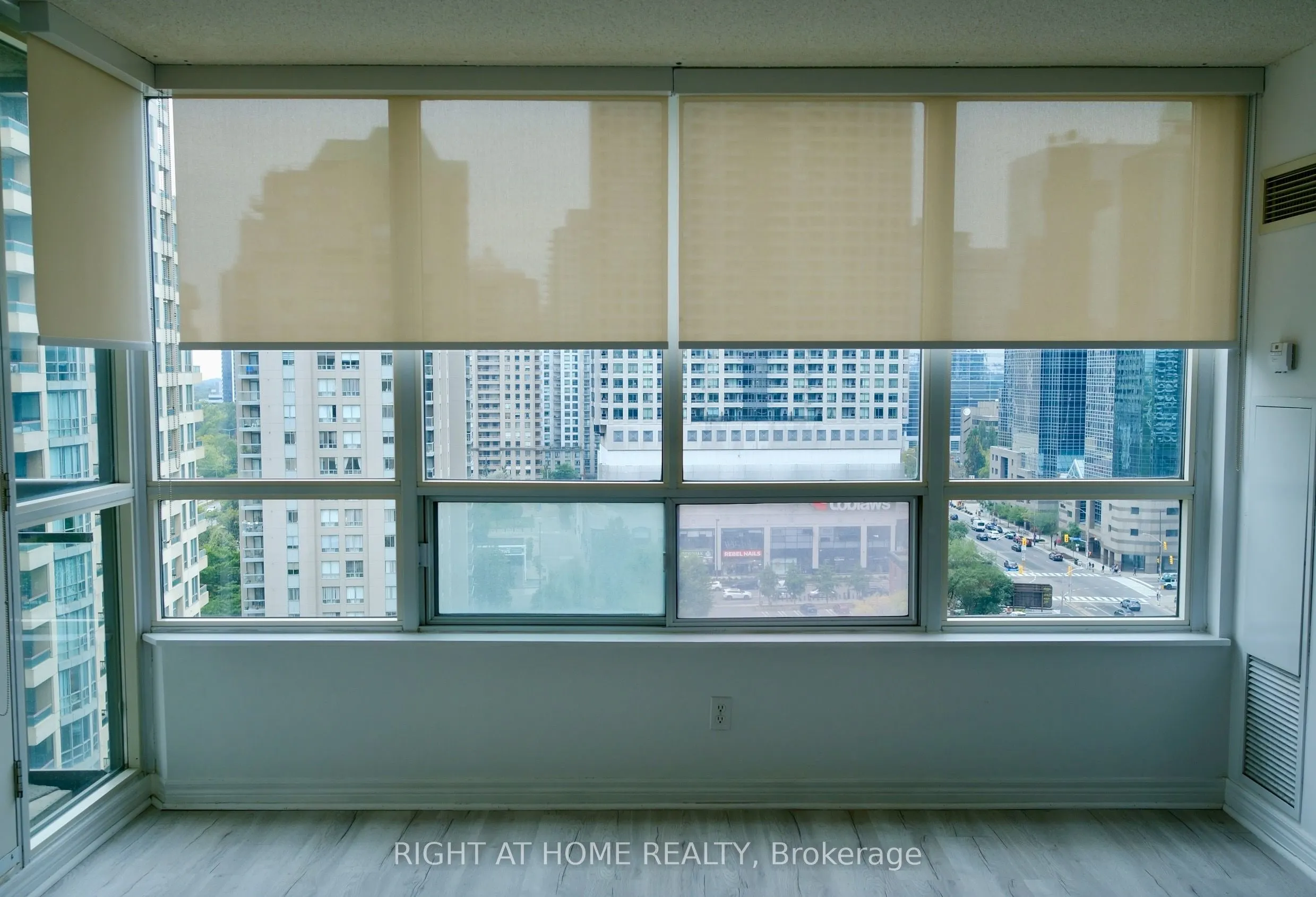 18 PARKVIEW Avenue, #1606