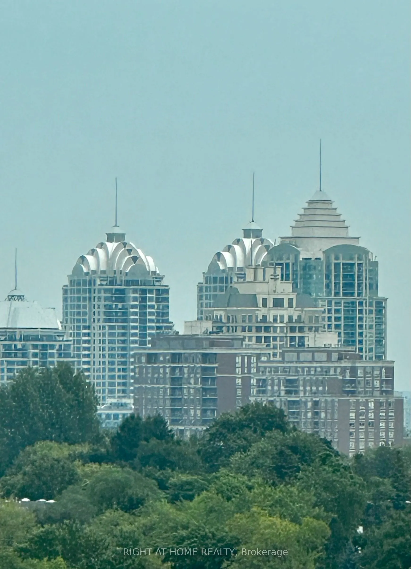 18 PARKVIEW Avenue, #1606