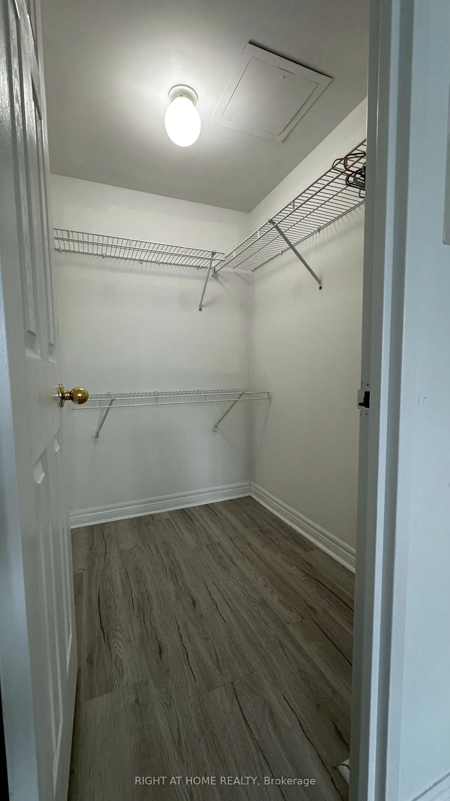 18 PARKVIEW Avenue, #1606