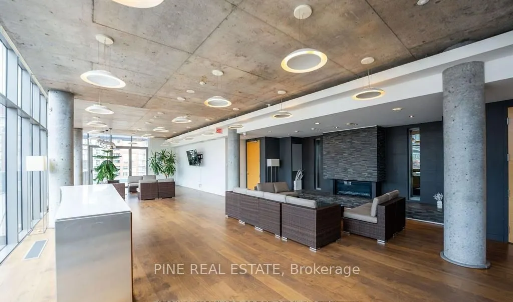 70 Distillery Lane, #2902