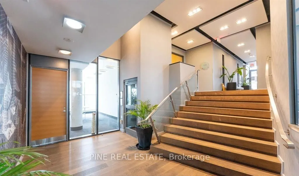 70 Distillery Lane, #2902