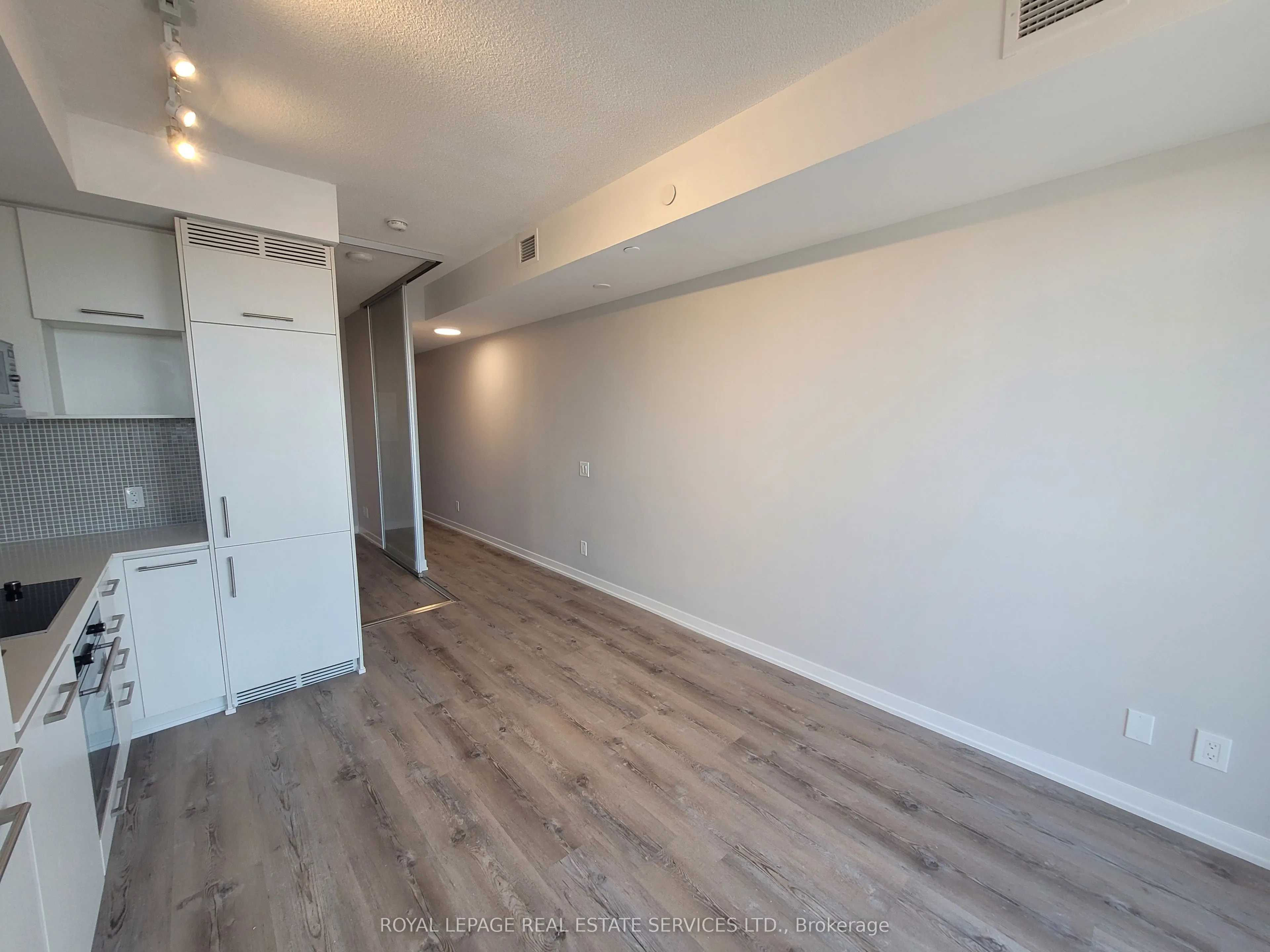 87 Peter Street, #4203