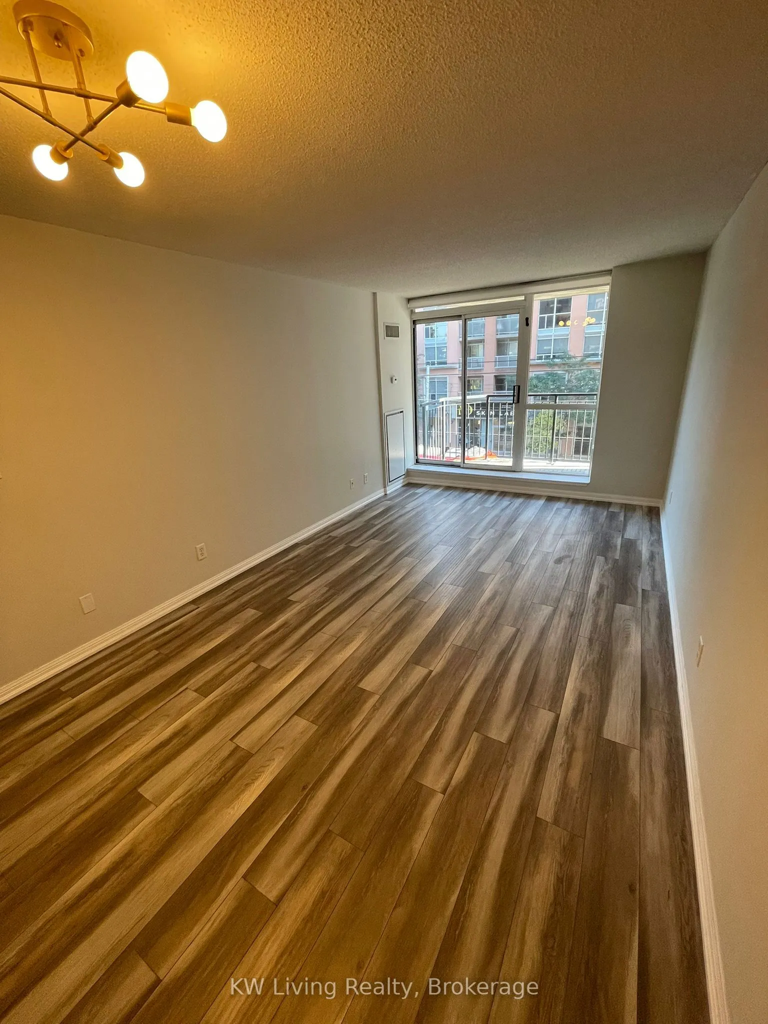 100 King Street W, #307