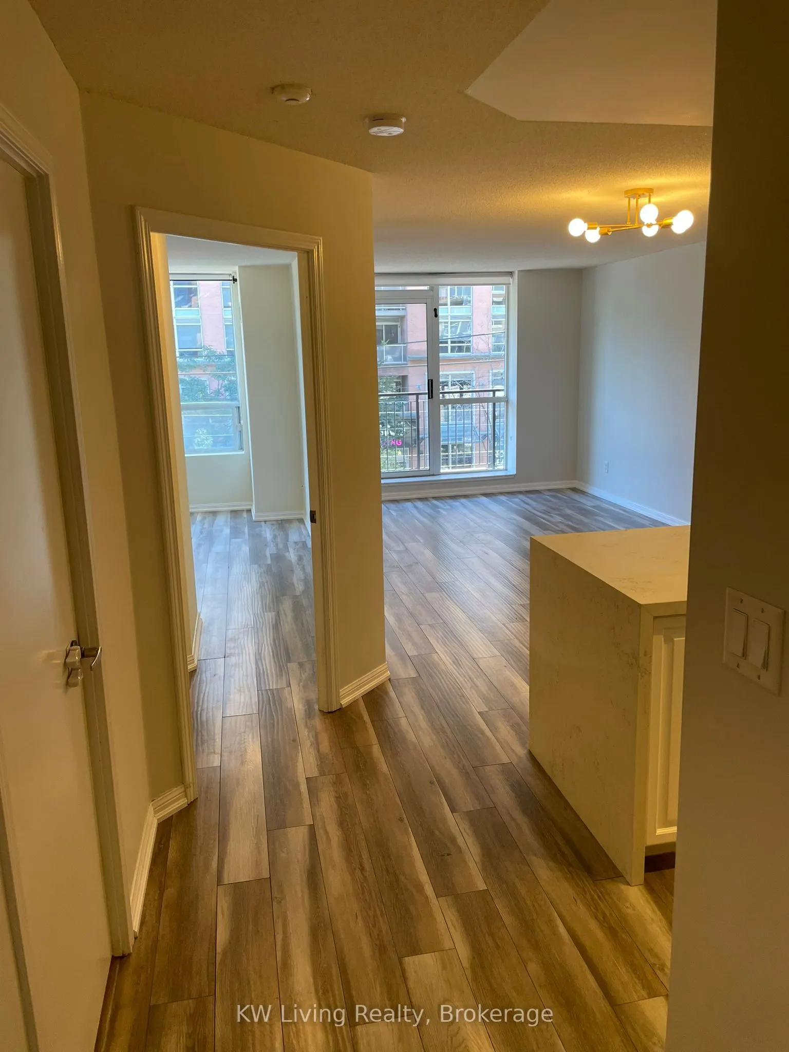 100 King Street W, #307