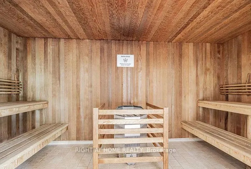 160 Vanderhoof Avenue, #405