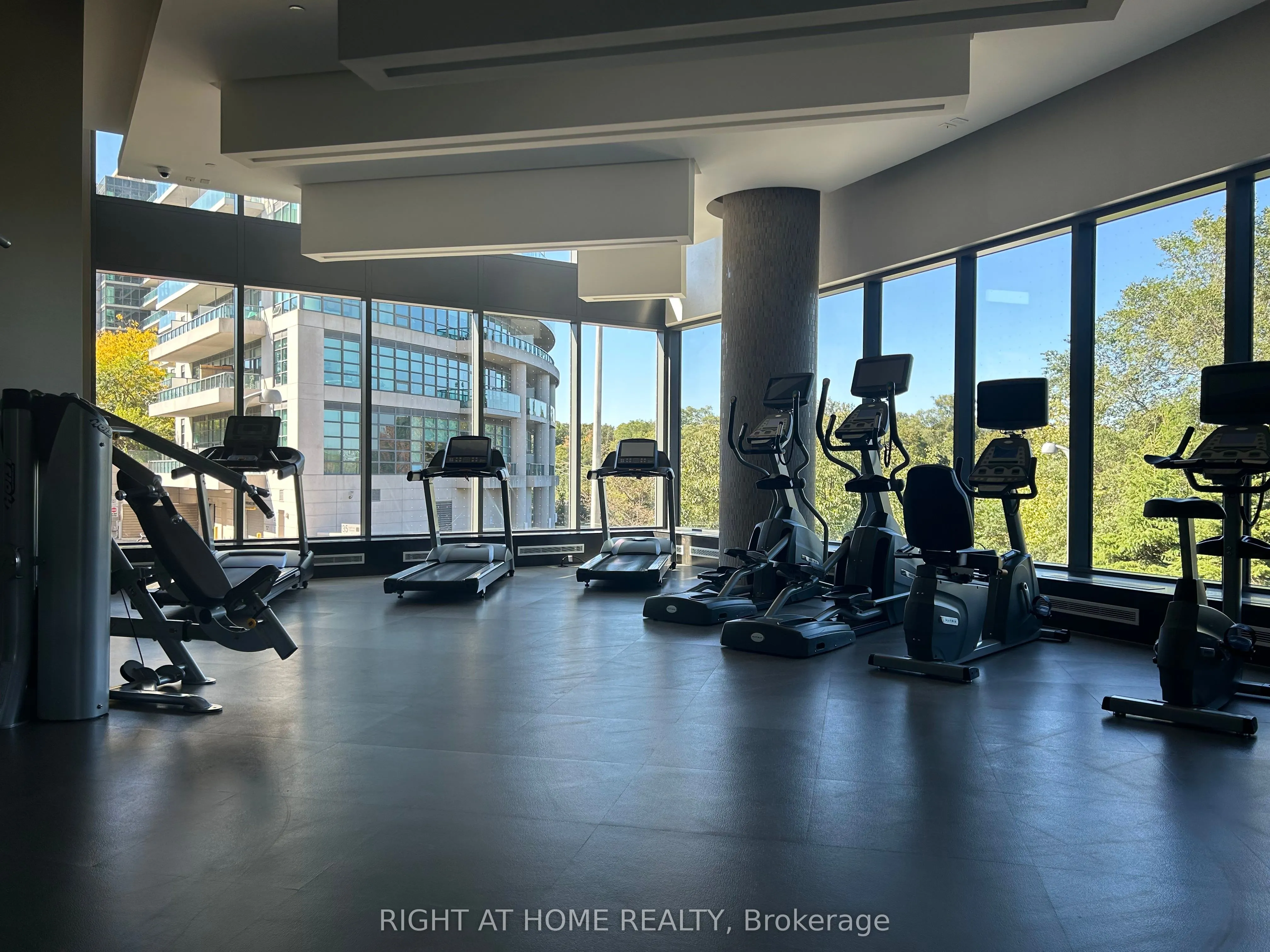 160 Vanderhoof Avenue, #405