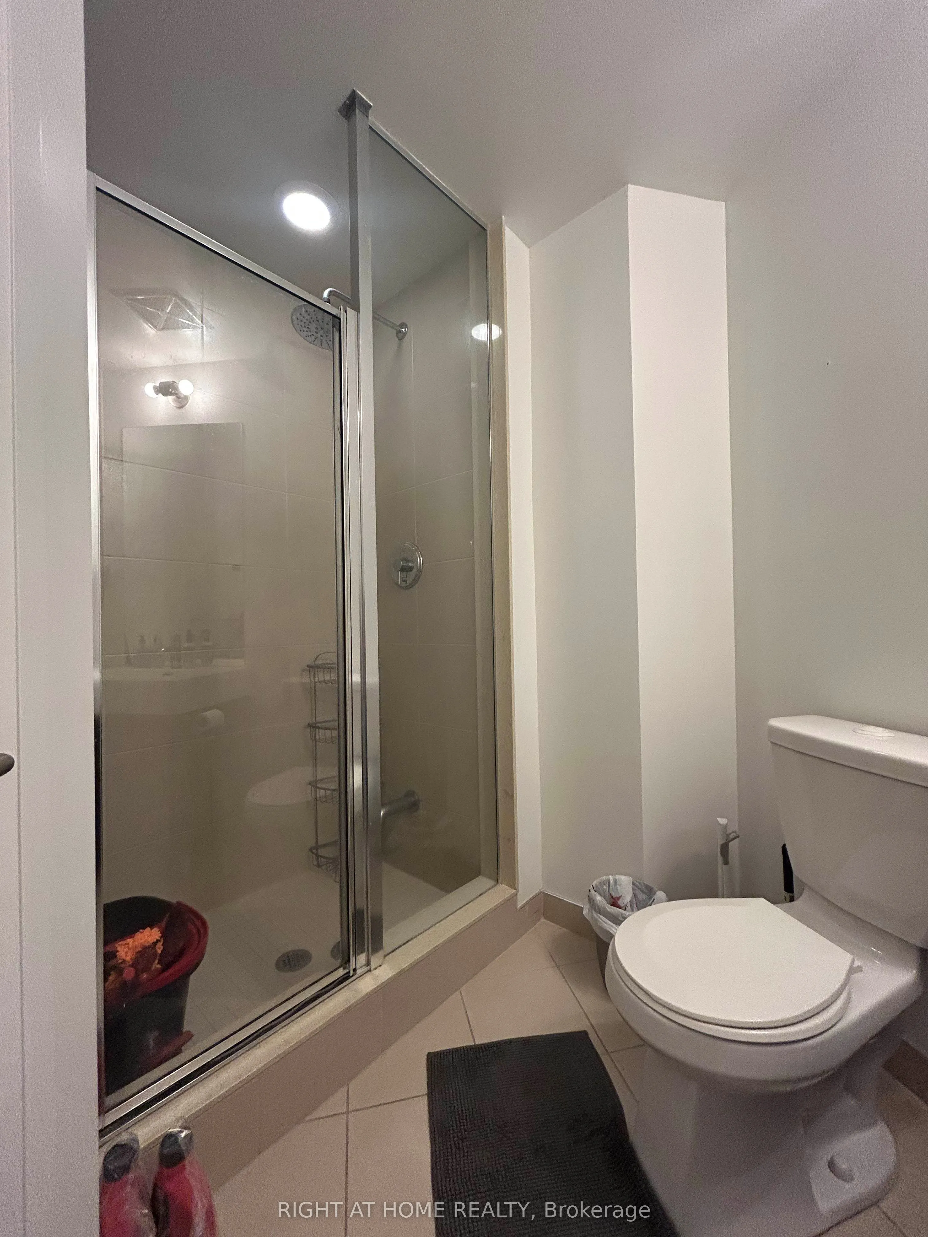 160 Vanderhoof Avenue, #405