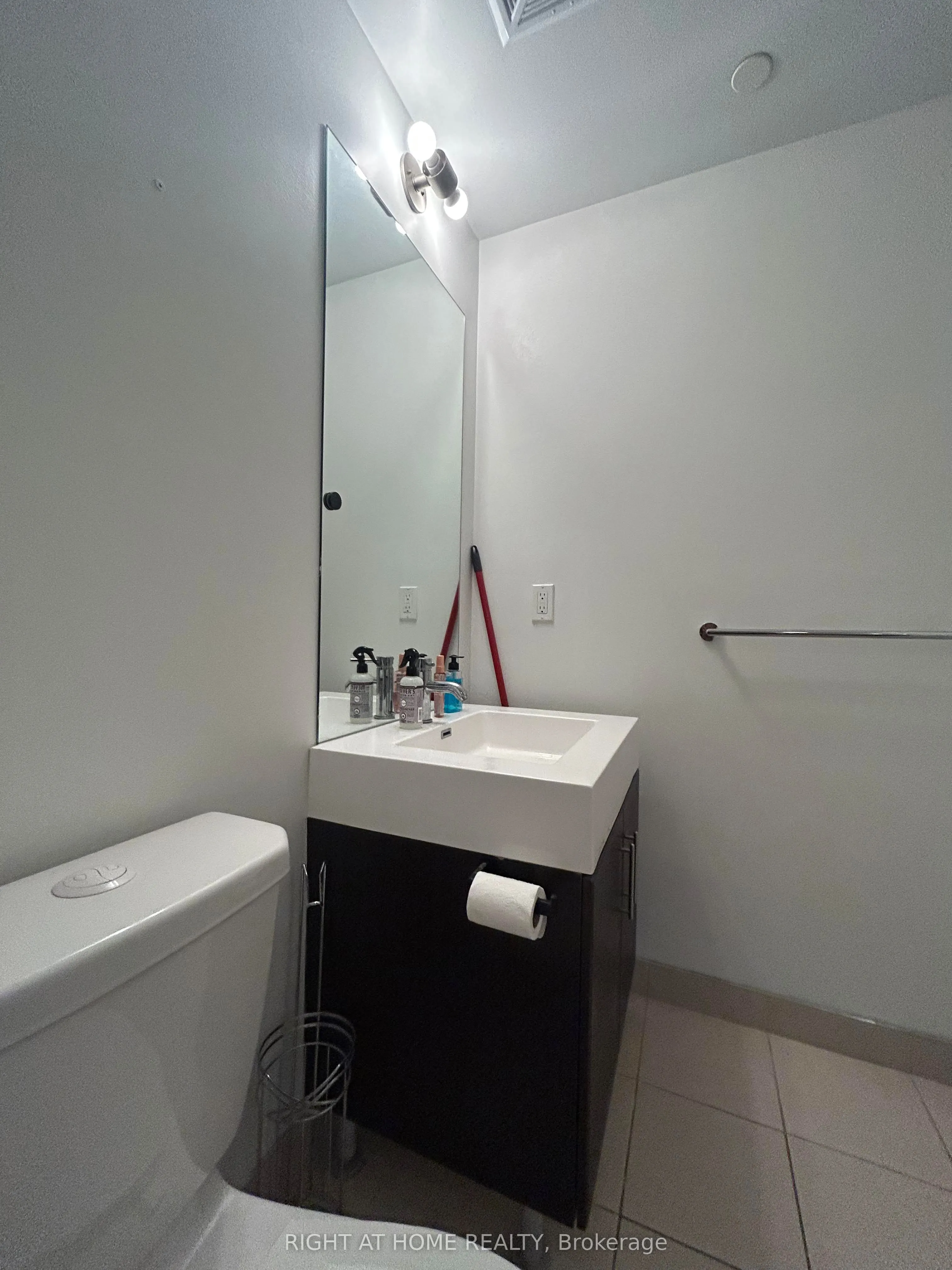 160 Vanderhoof Avenue, #405