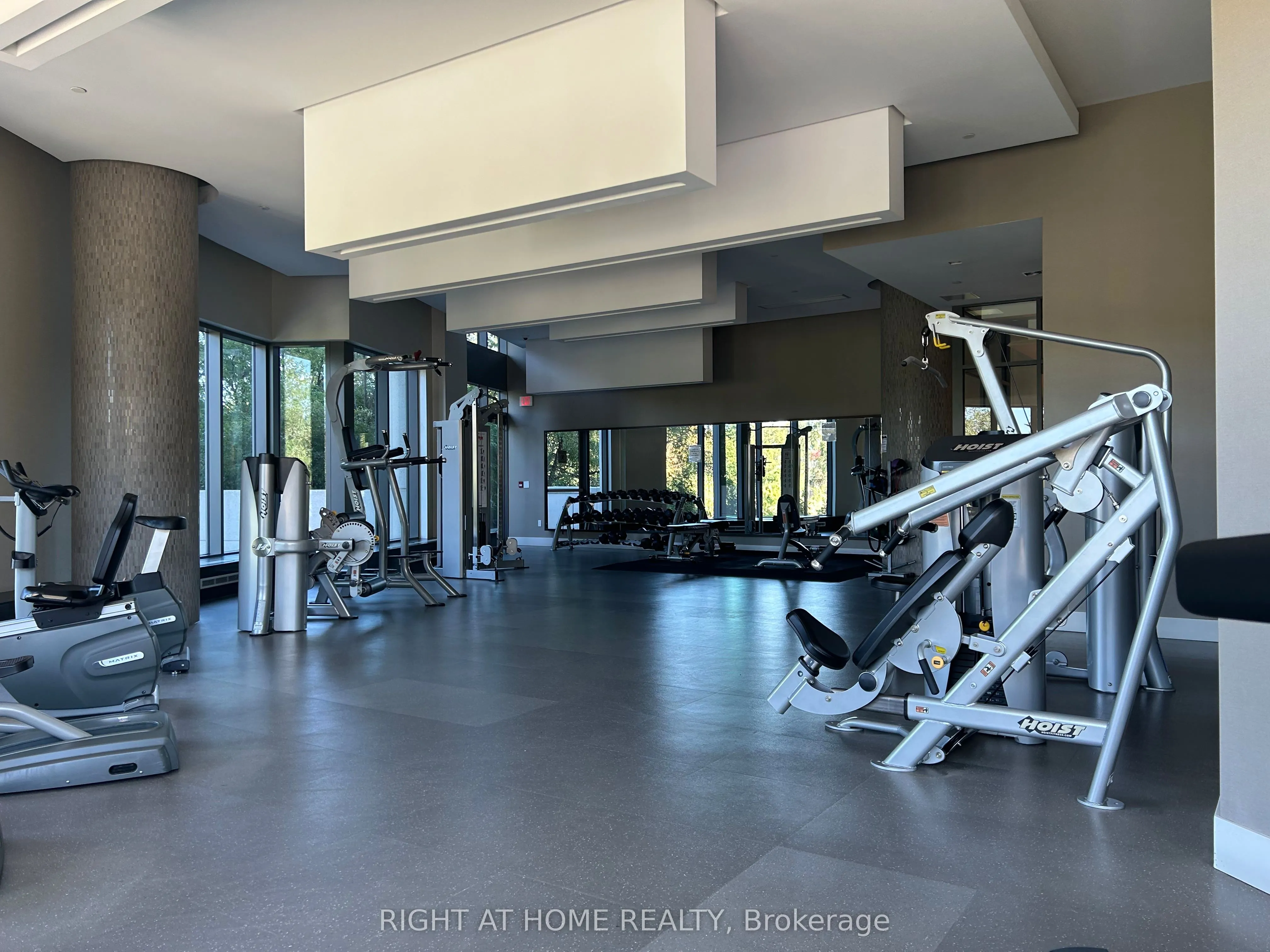 160 Vanderhoof Avenue, #405