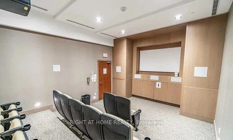 160 Vanderhoof Avenue, #405