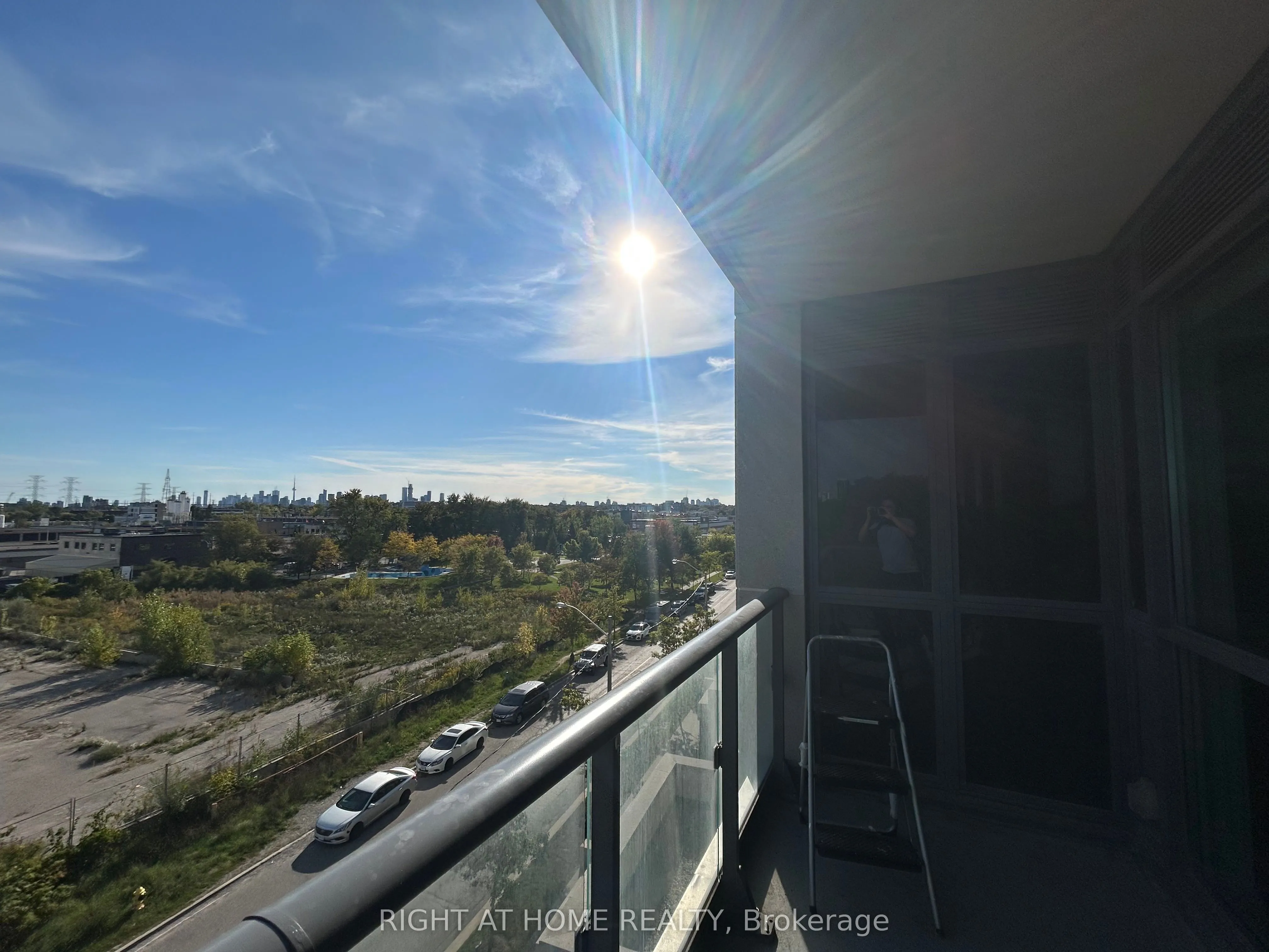 160 Vanderhoof Avenue, #405