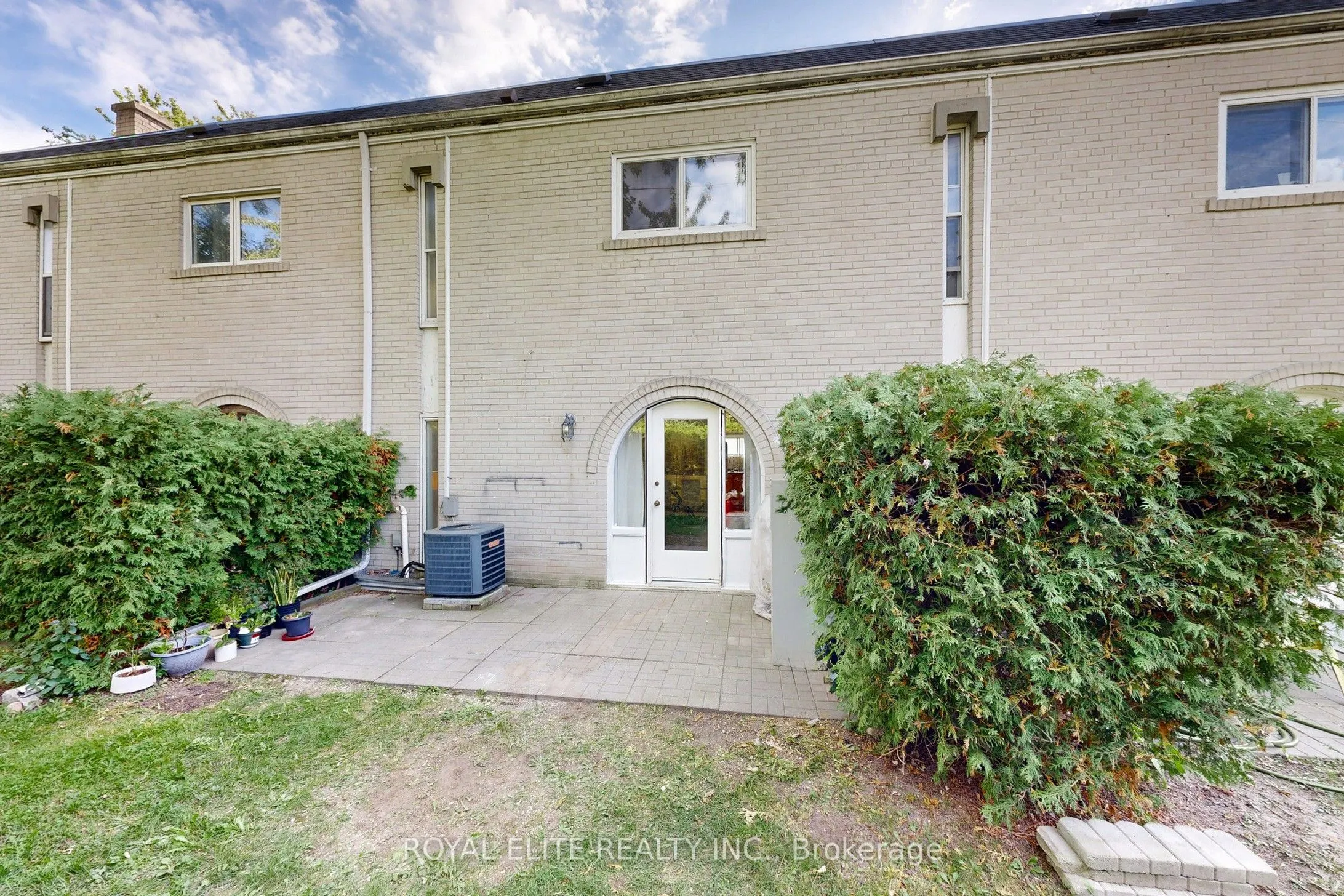 9 Esterbrooke Avenue, #151