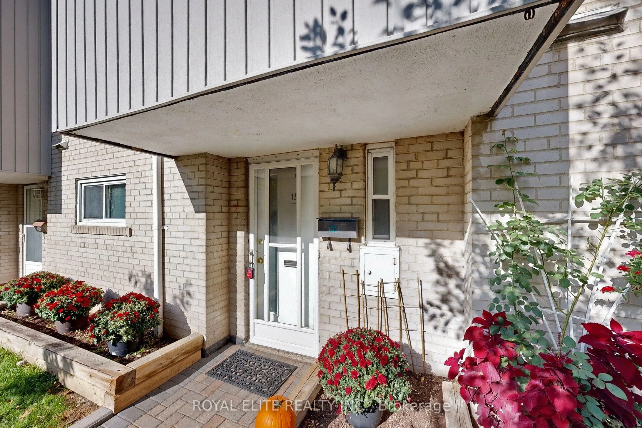 9 Esterbrooke Avenue, #151