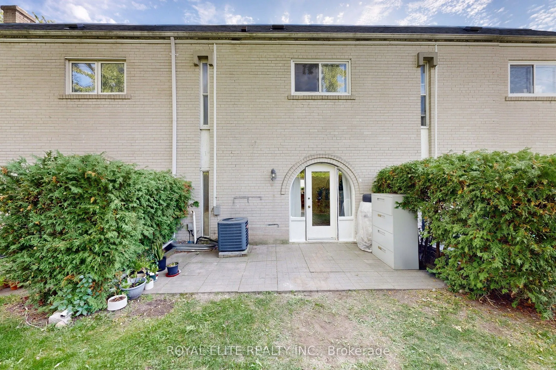 9 Esterbrooke Avenue, #151