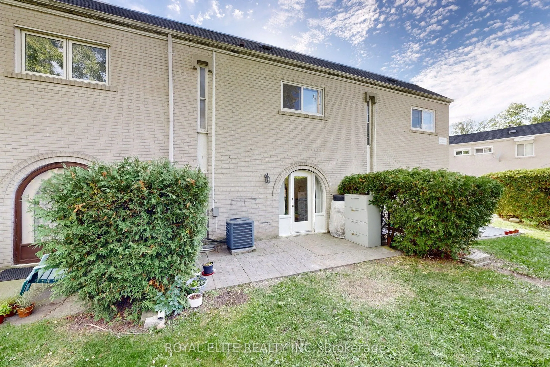9 Esterbrooke Avenue, #151