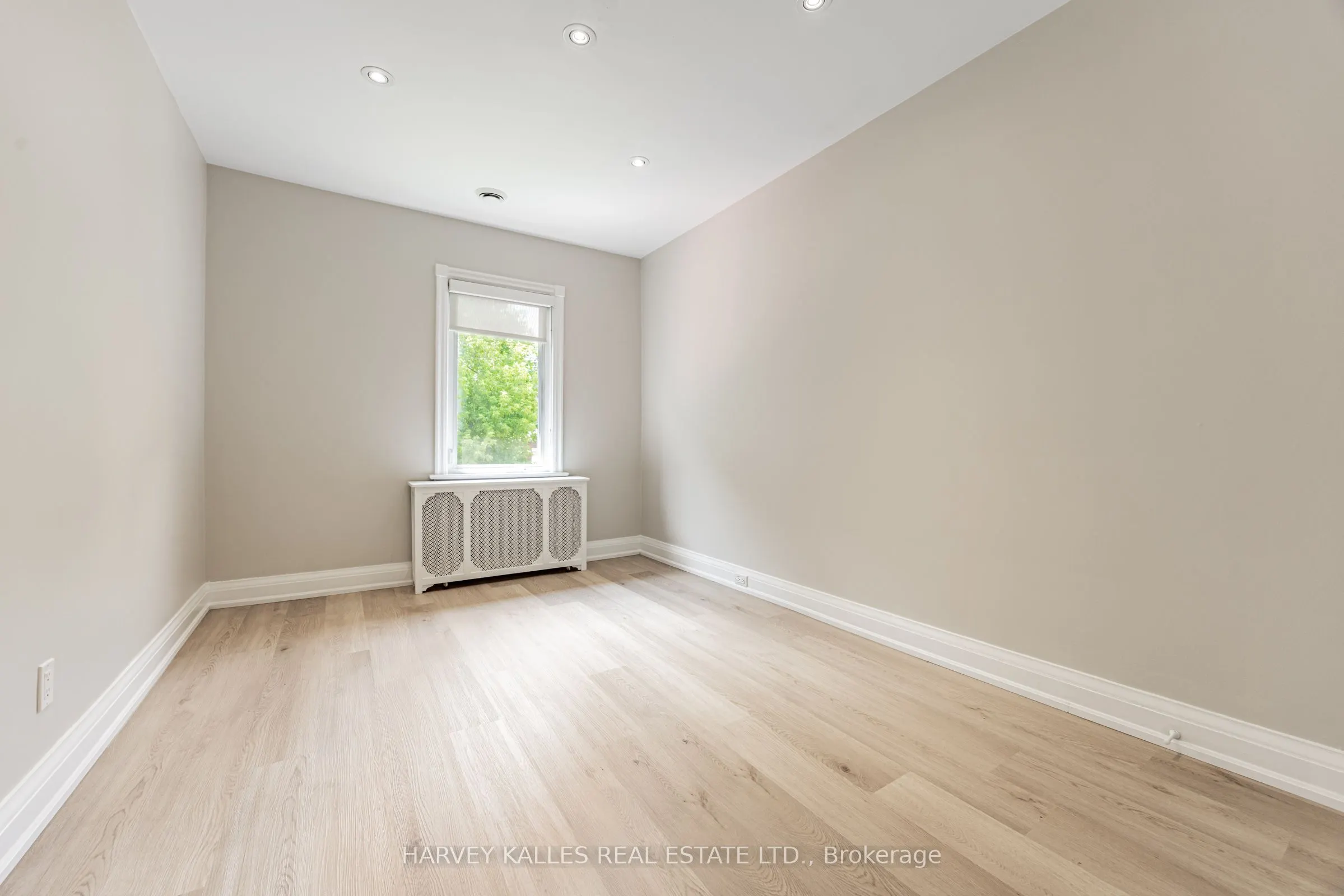 1836 Bathurst Street