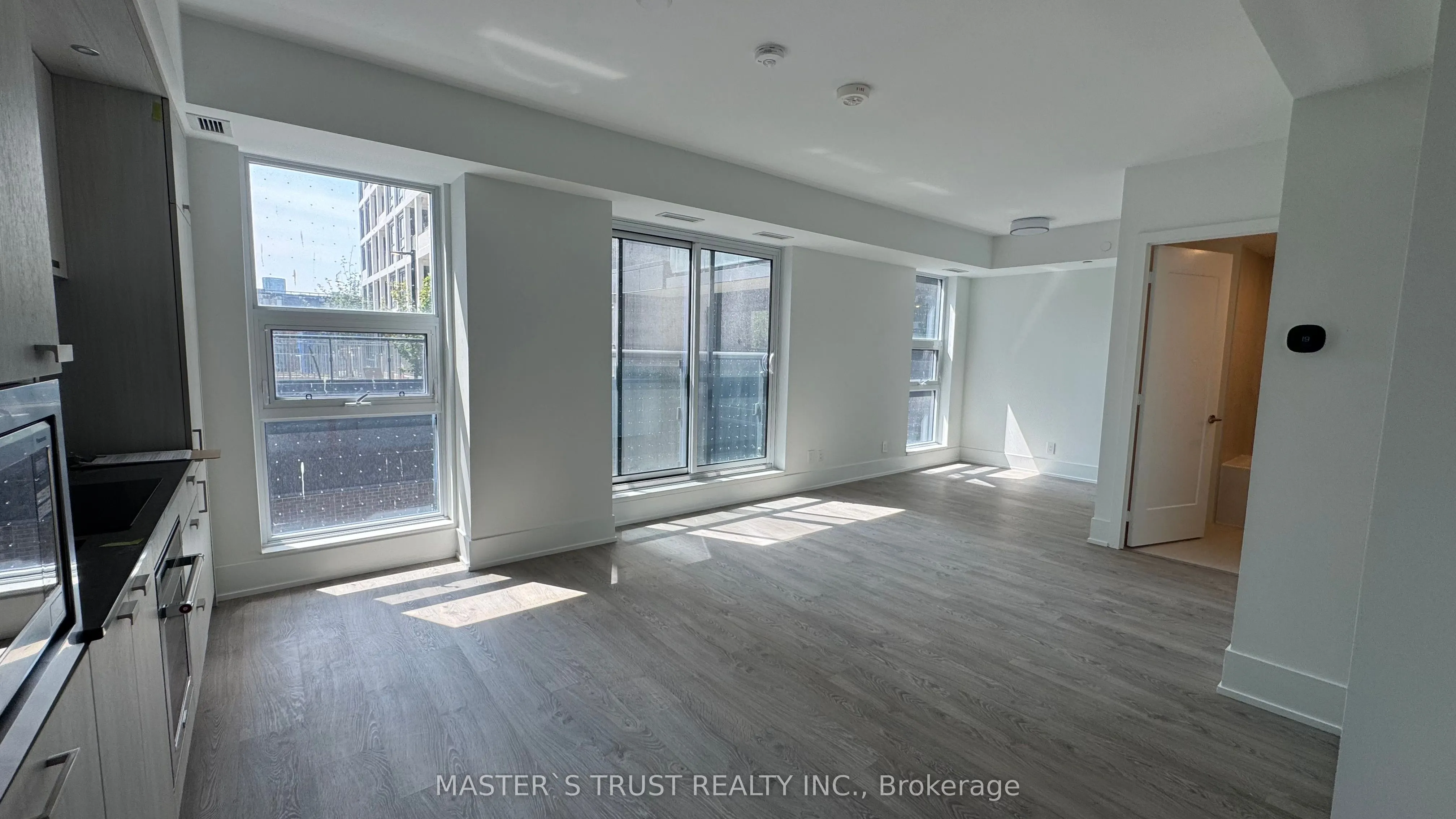 115 denison Avenue S, #317