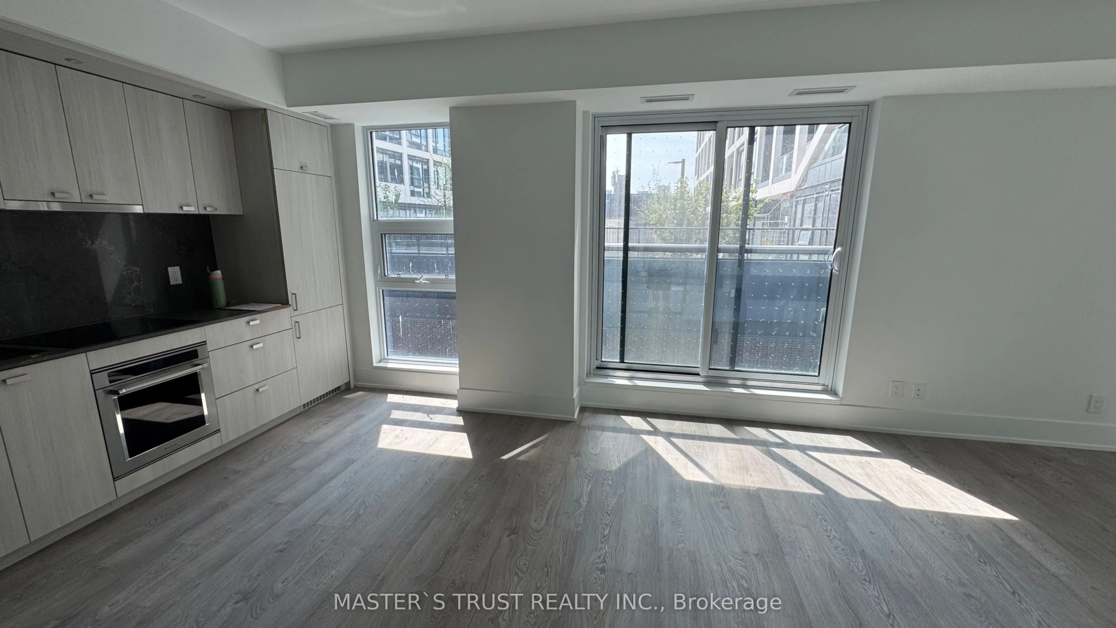 115 denison Avenue S, #317