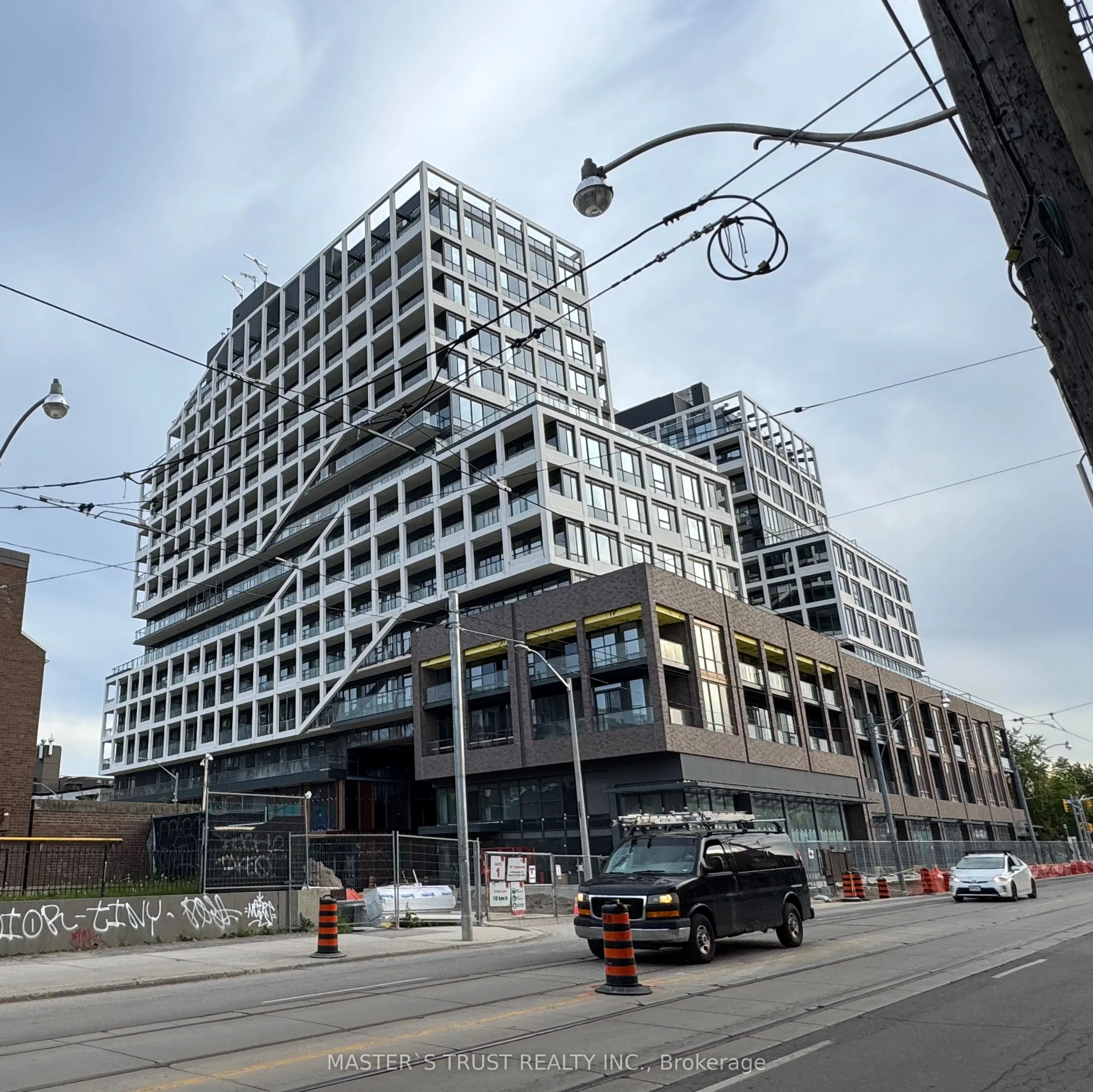 115 denison Avenue S, #317