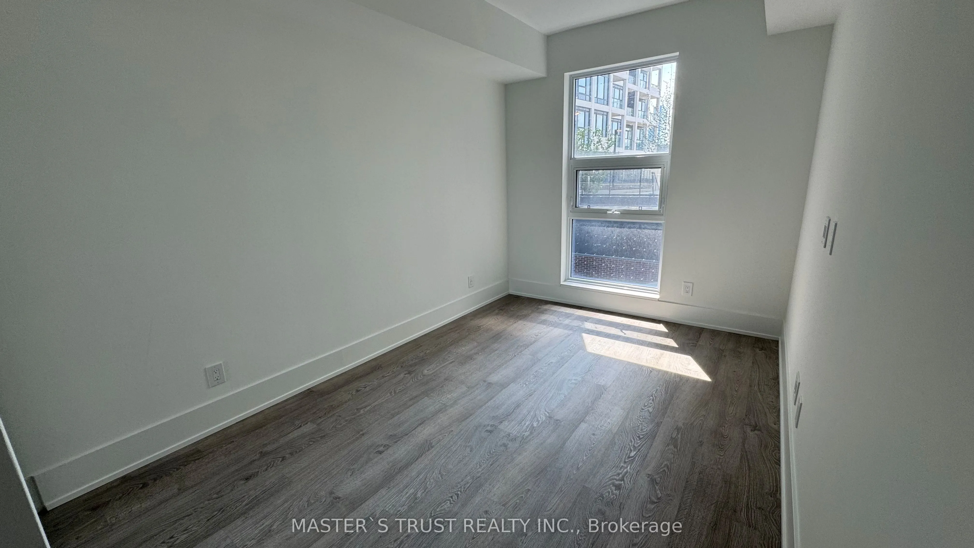 115 denison Avenue S, #317