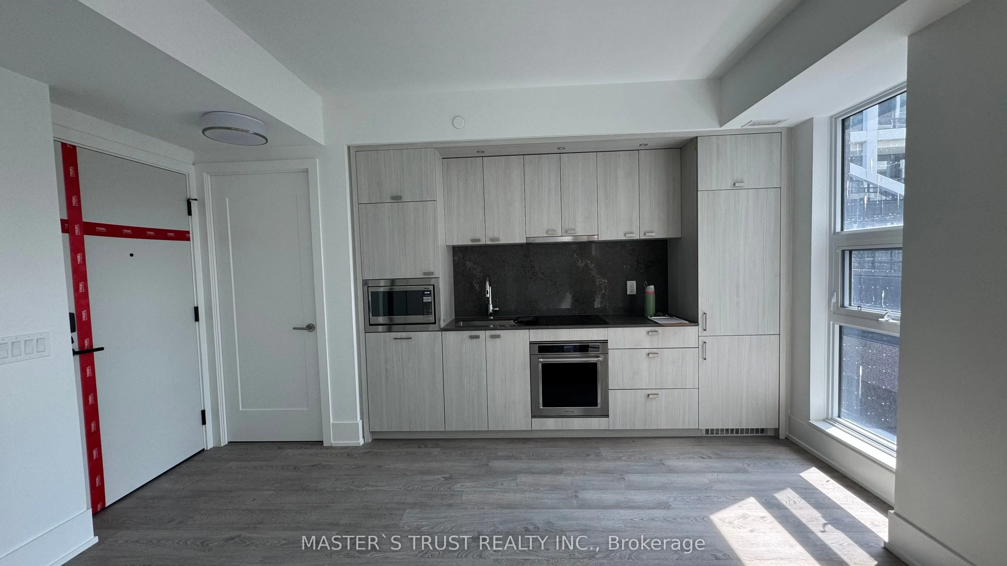 115 denison Avenue S, #317