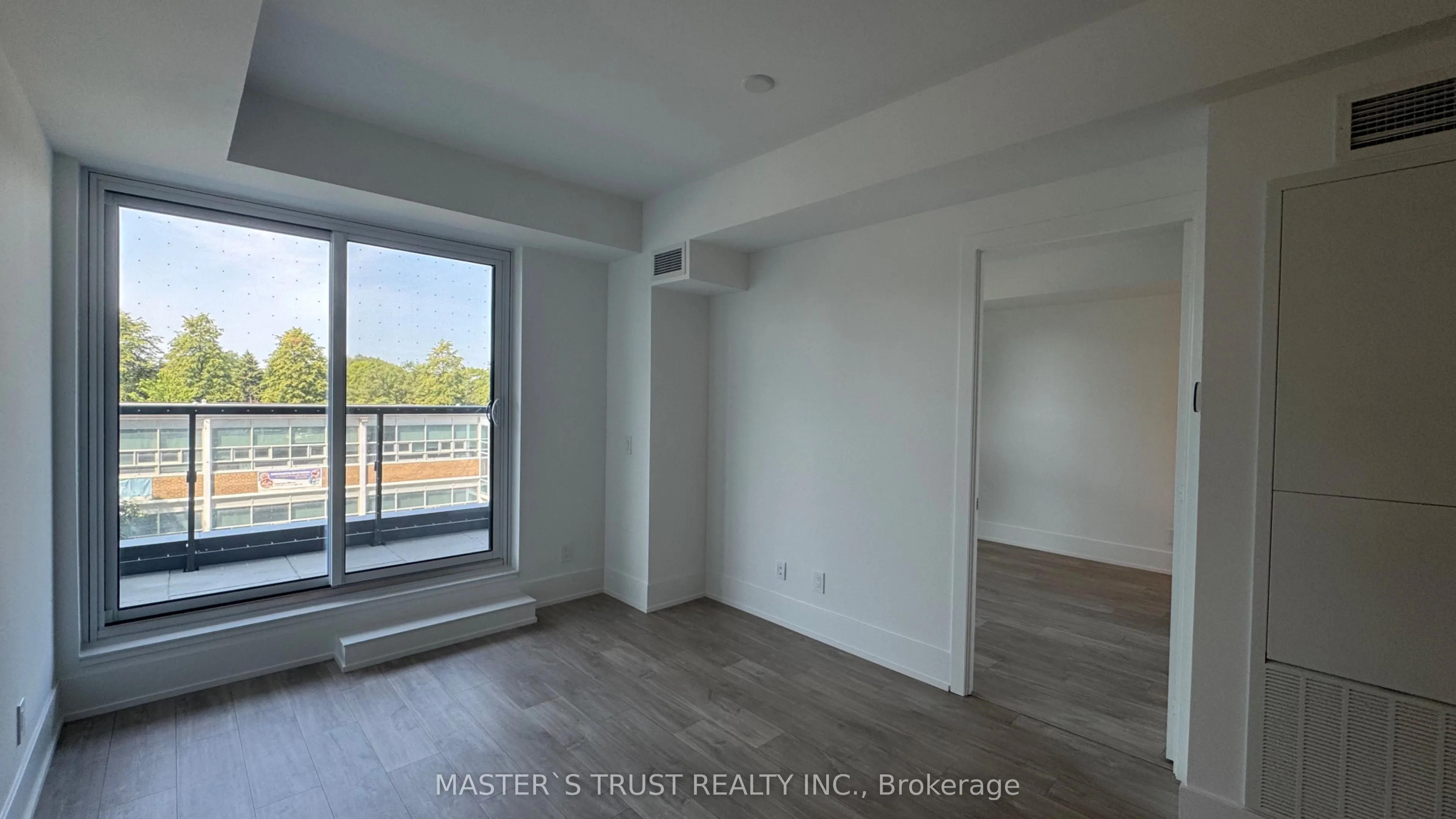 115 denison Avenue S, #317