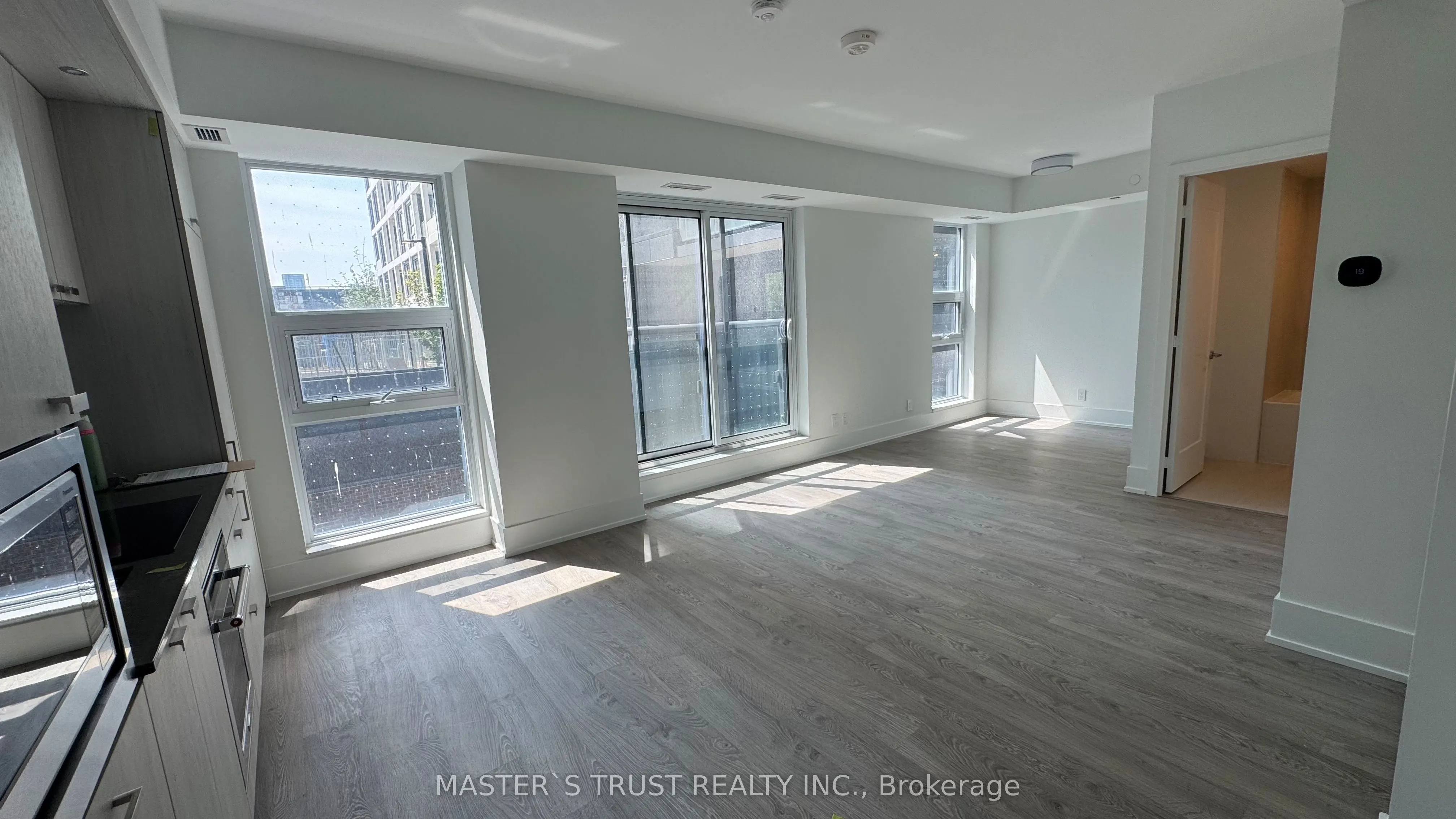115 denison Avenue S, #317