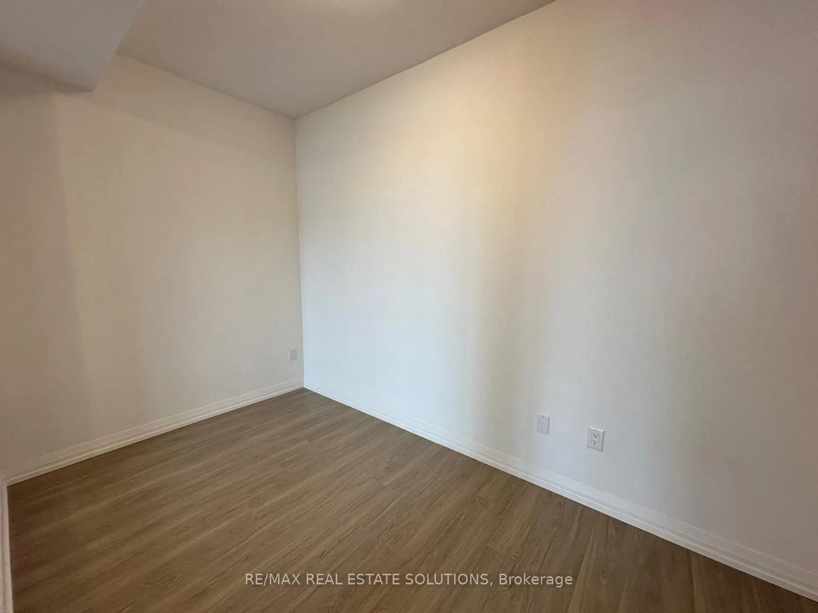 28 Widmer Street, #4026