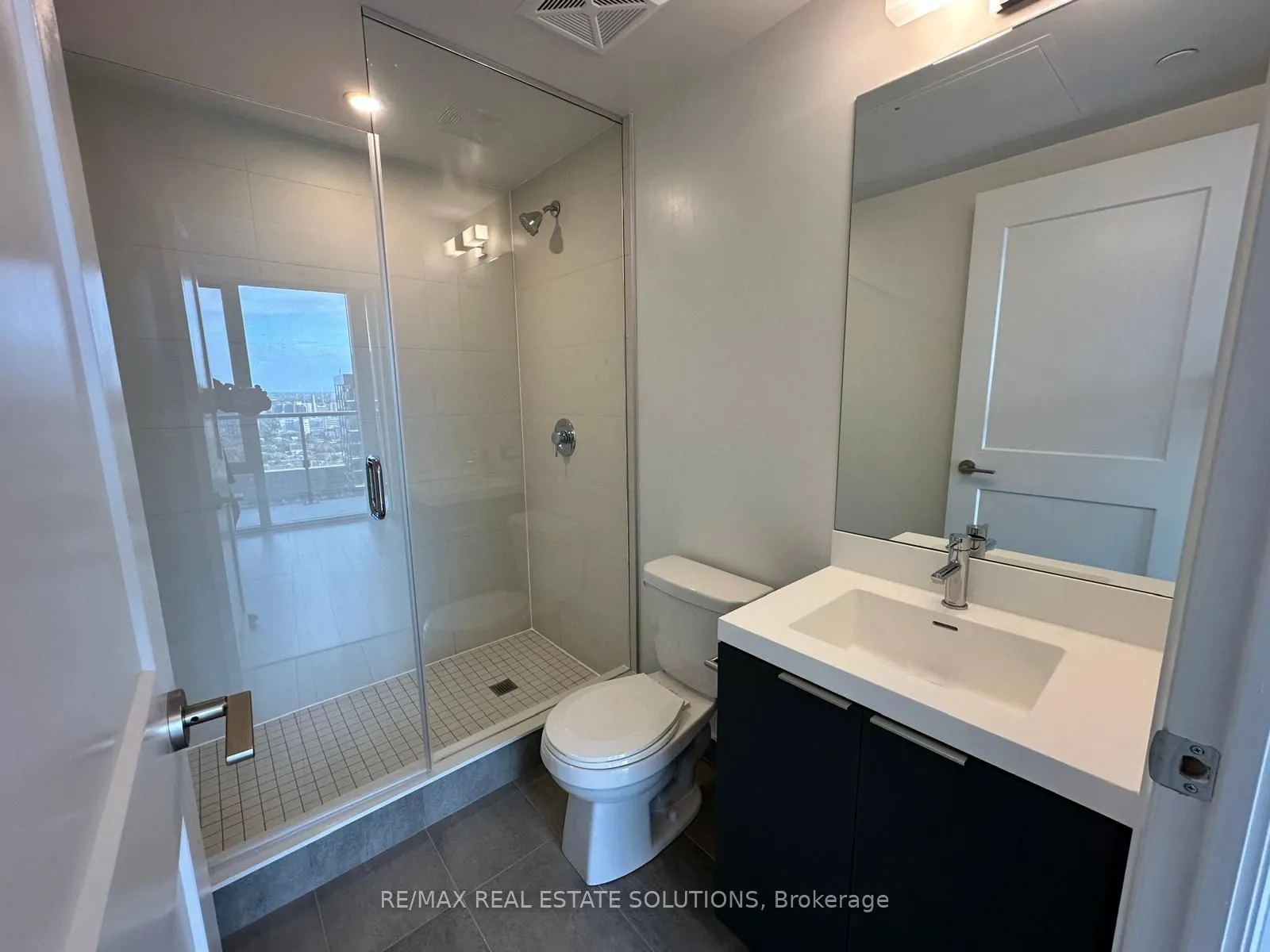 28 Widmer Street, #4026