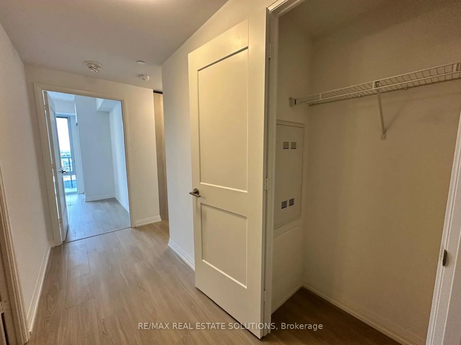 28 Widmer Street, #4026