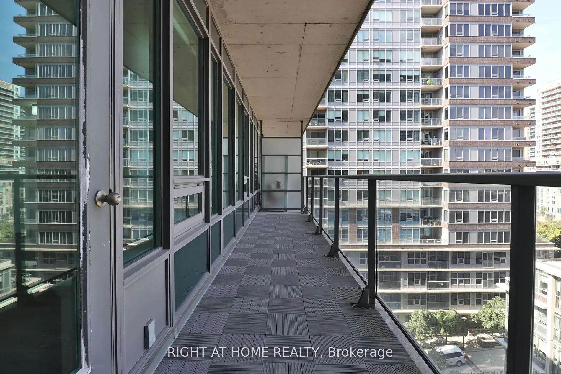 55 East Liberty Street, #812