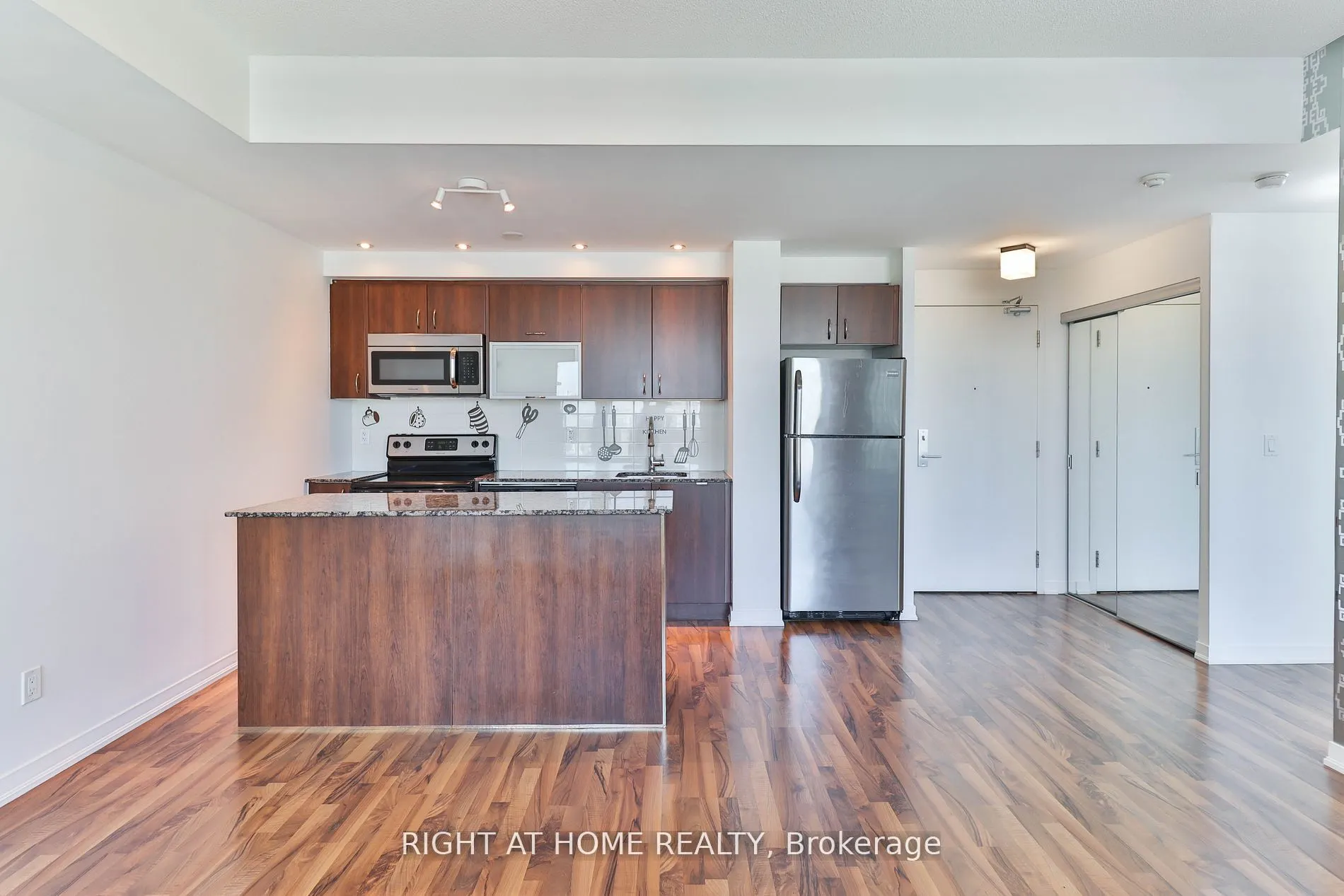 55 East Liberty Street, #812