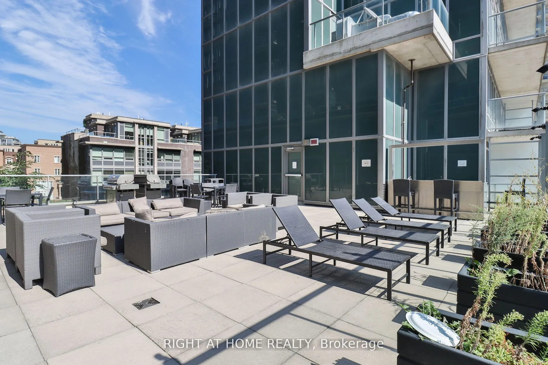 55 East Liberty Street, #812