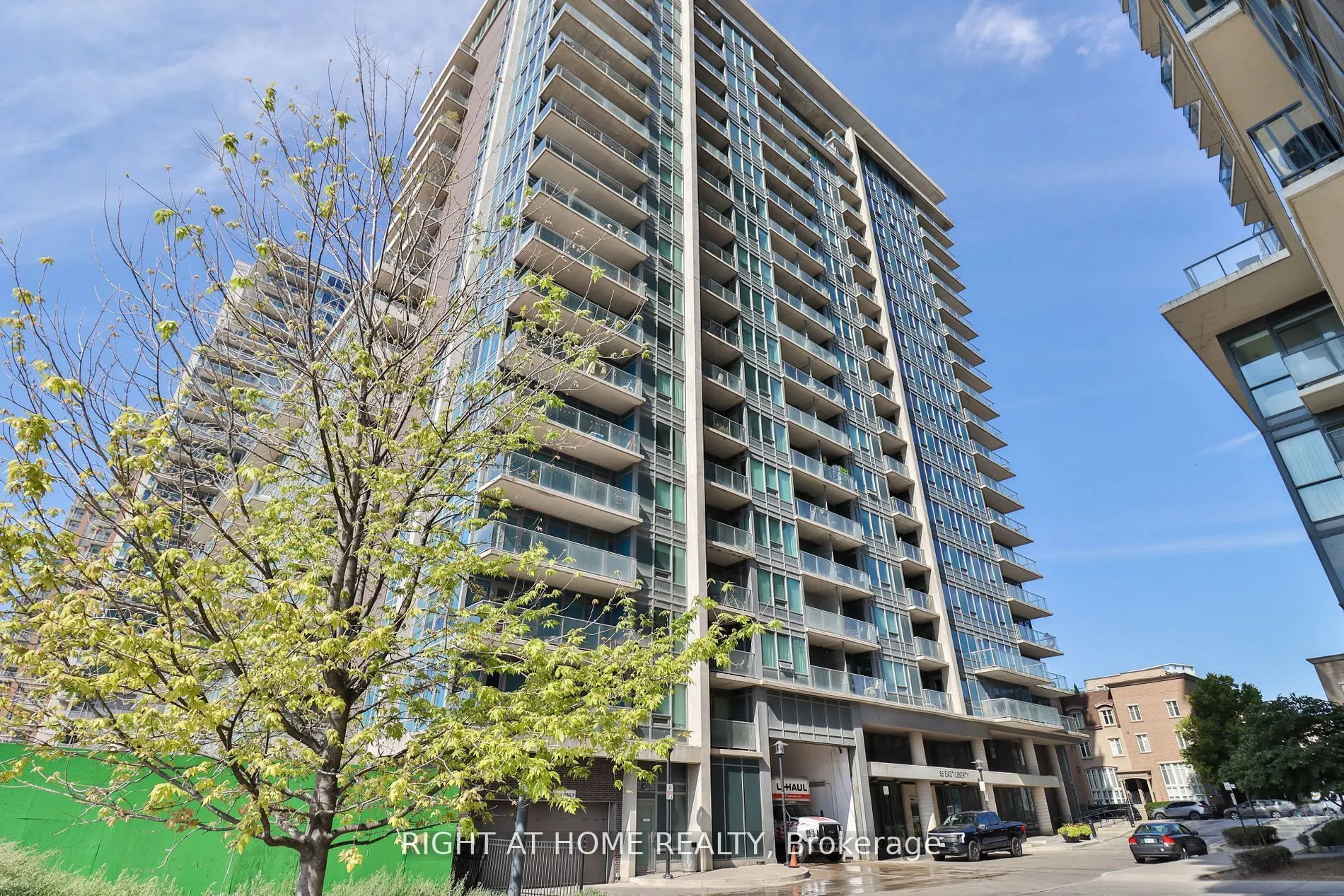 55 East Liberty Street, #812