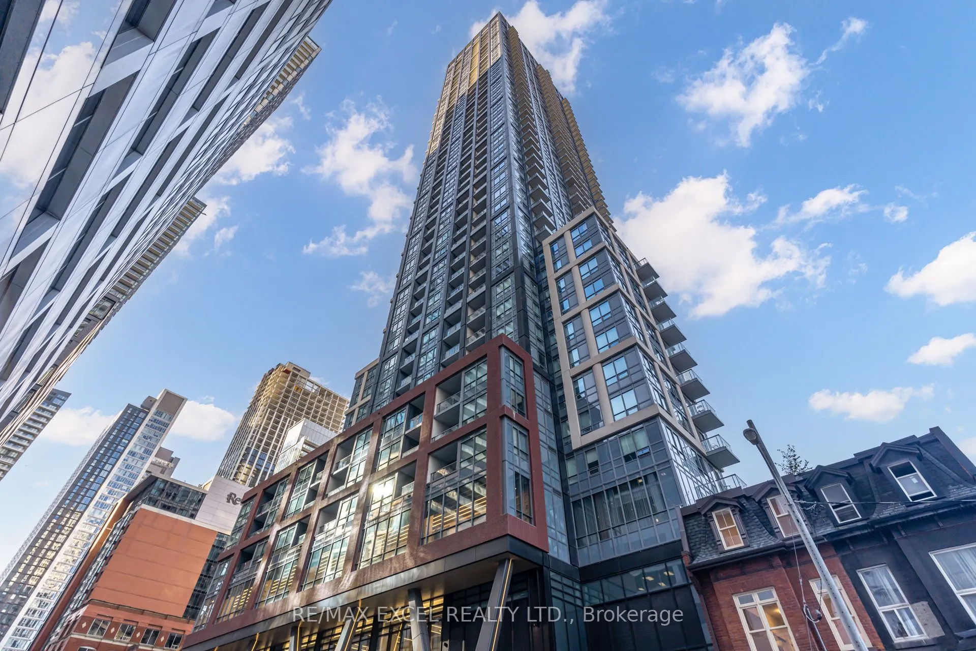 108 Peter Street, #3501