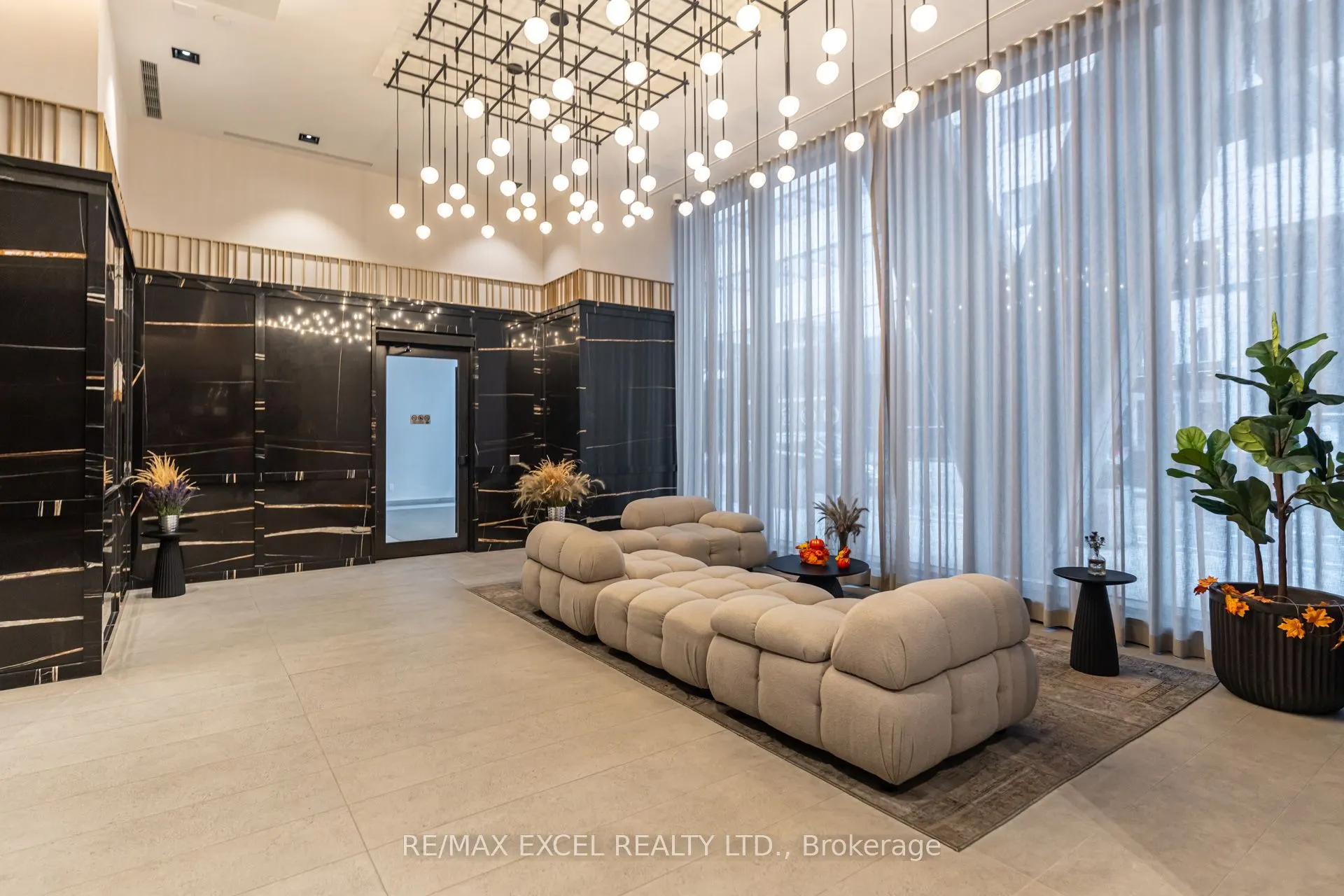 108 Peter Street, #3501