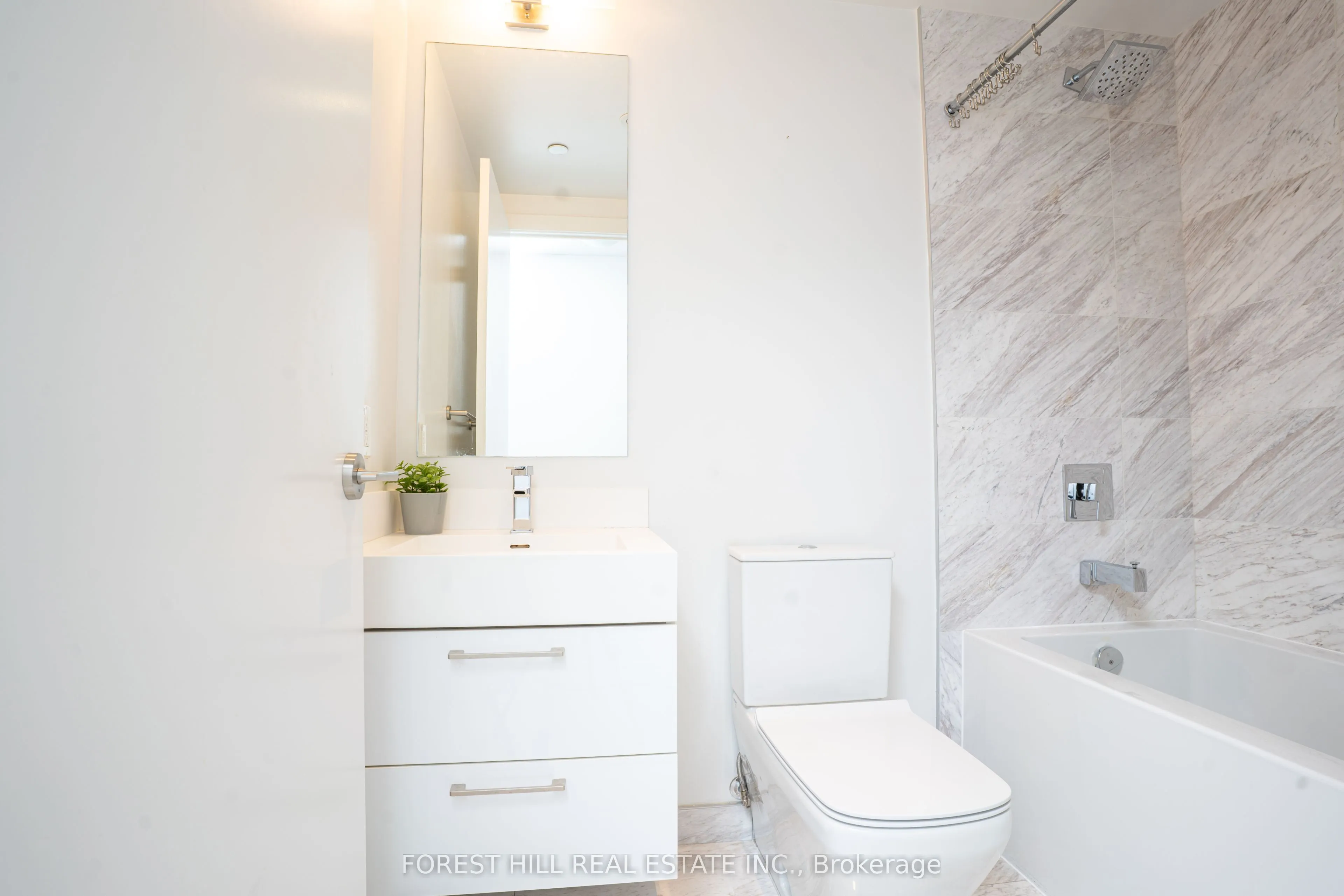 1 Yorkville Avenue, #4101