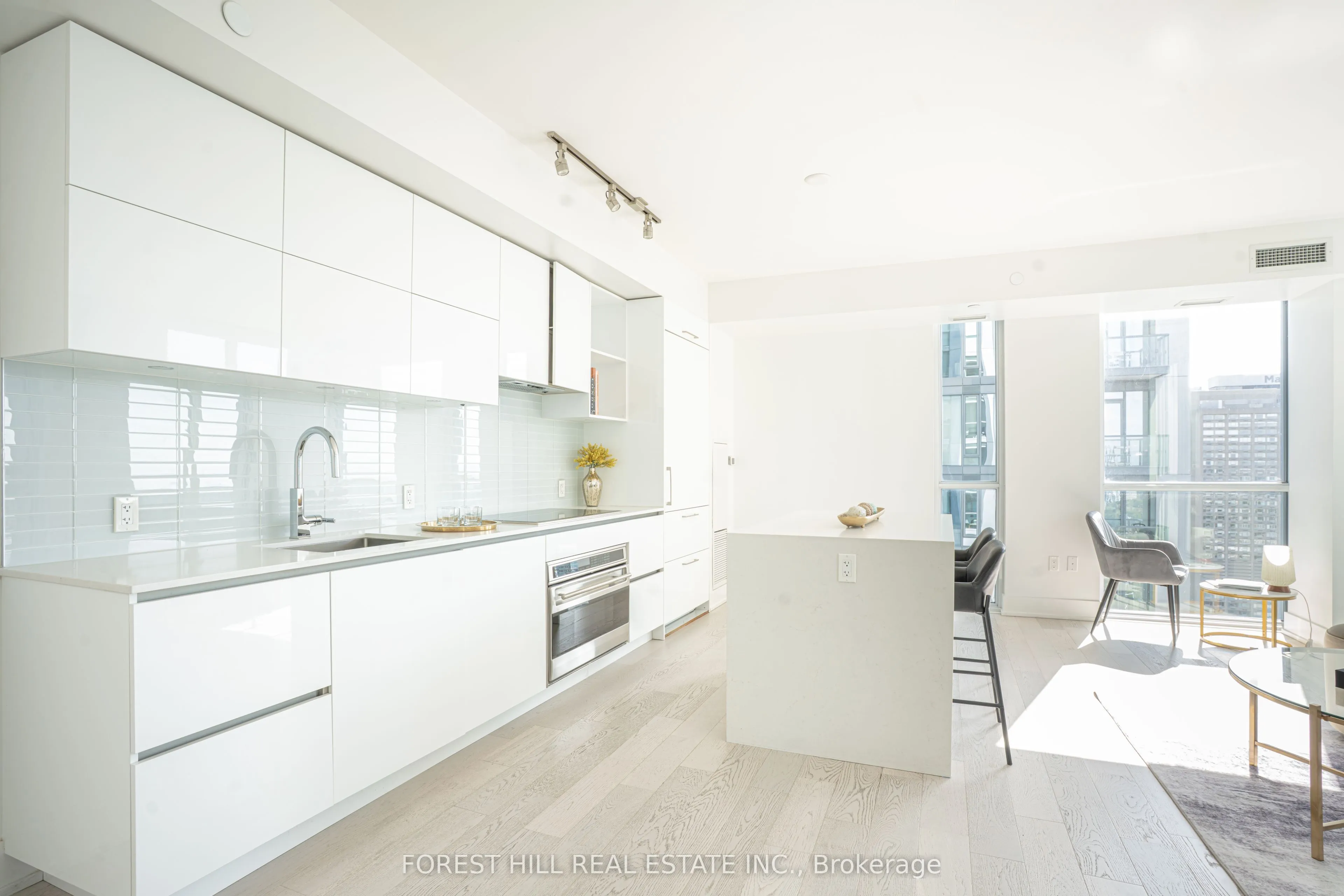 1 Yorkville Avenue, #4101