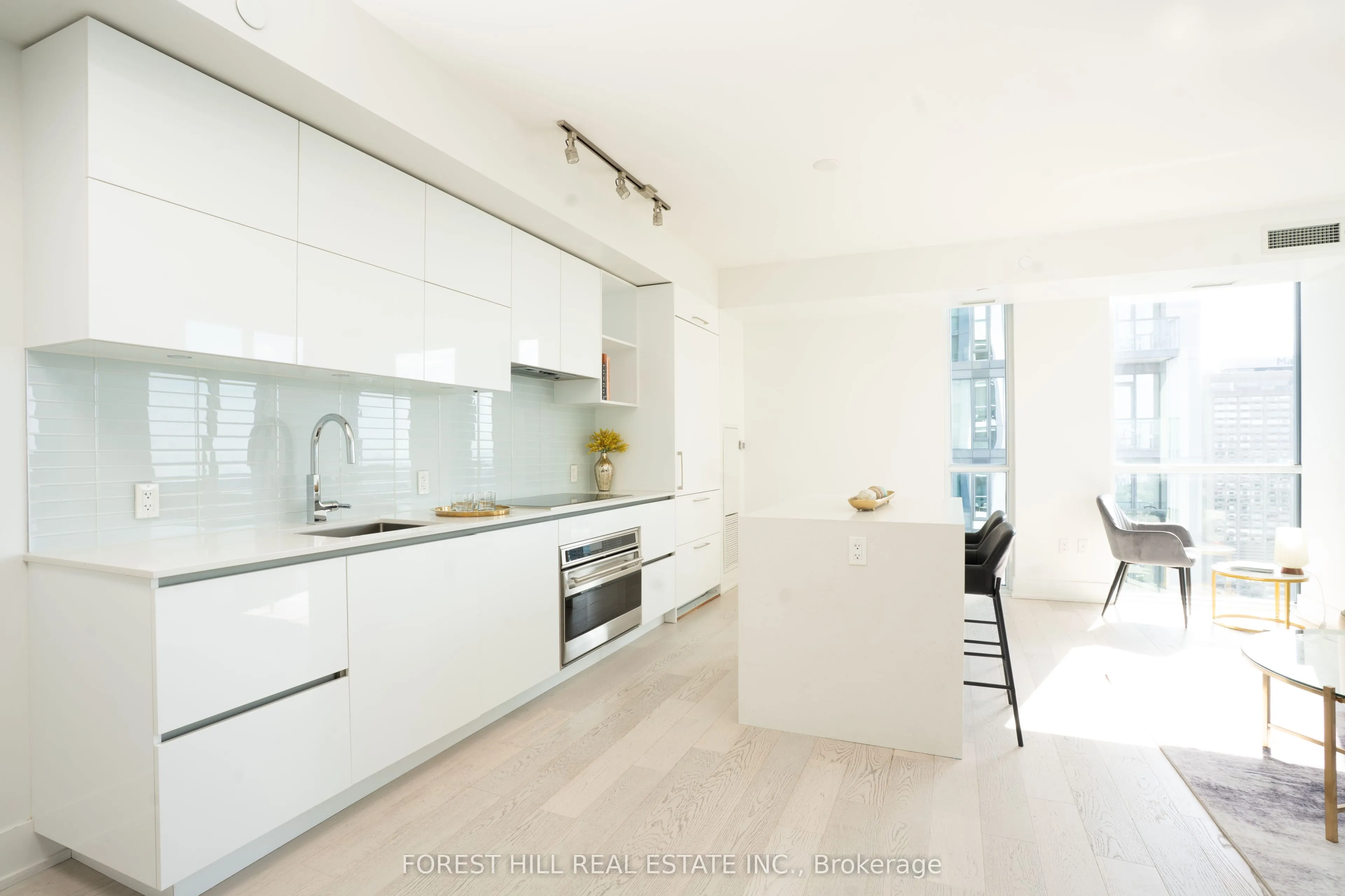 1 Yorkville Avenue, #4101