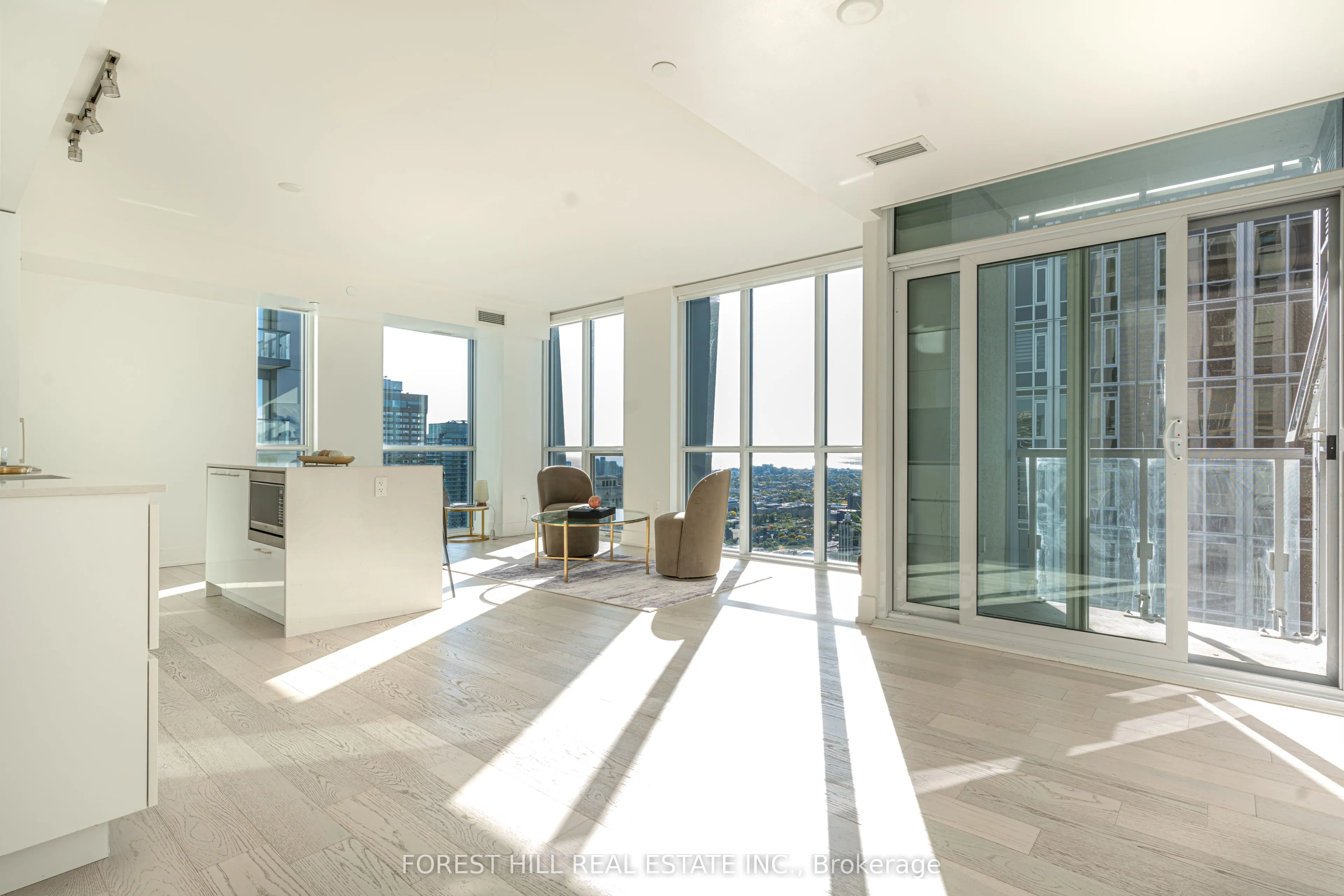 1 Yorkville Avenue, #4101