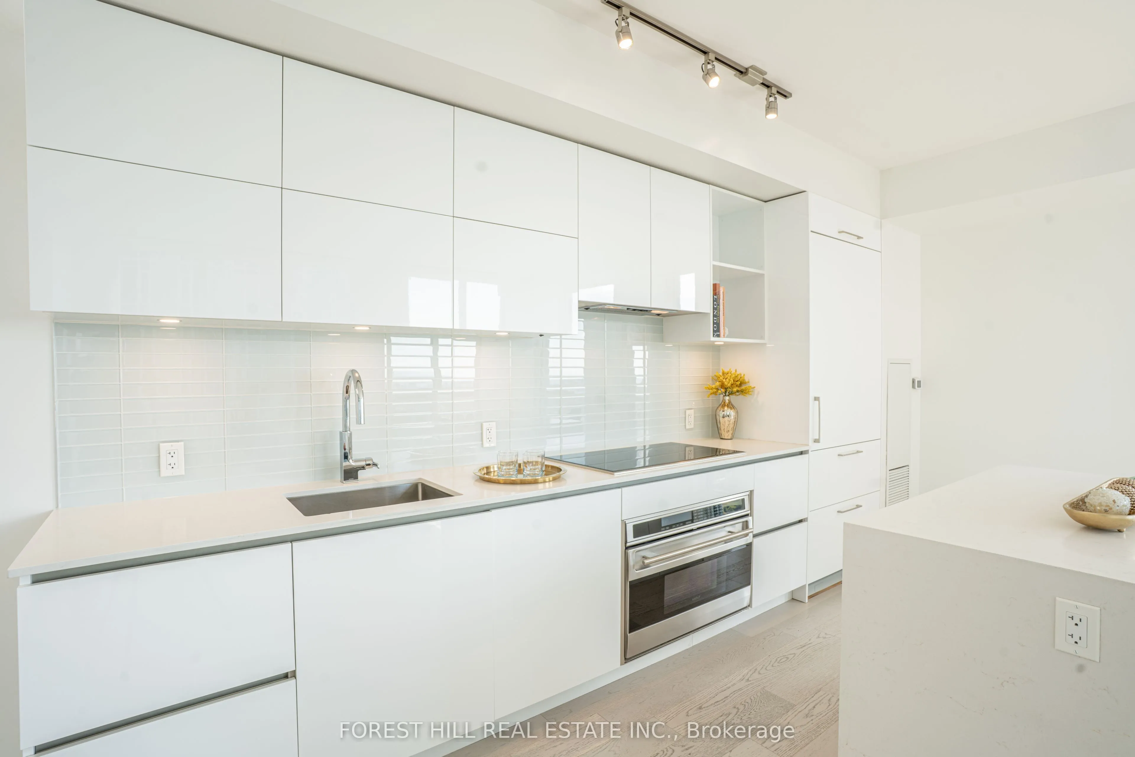 1 Yorkville Avenue, #4101