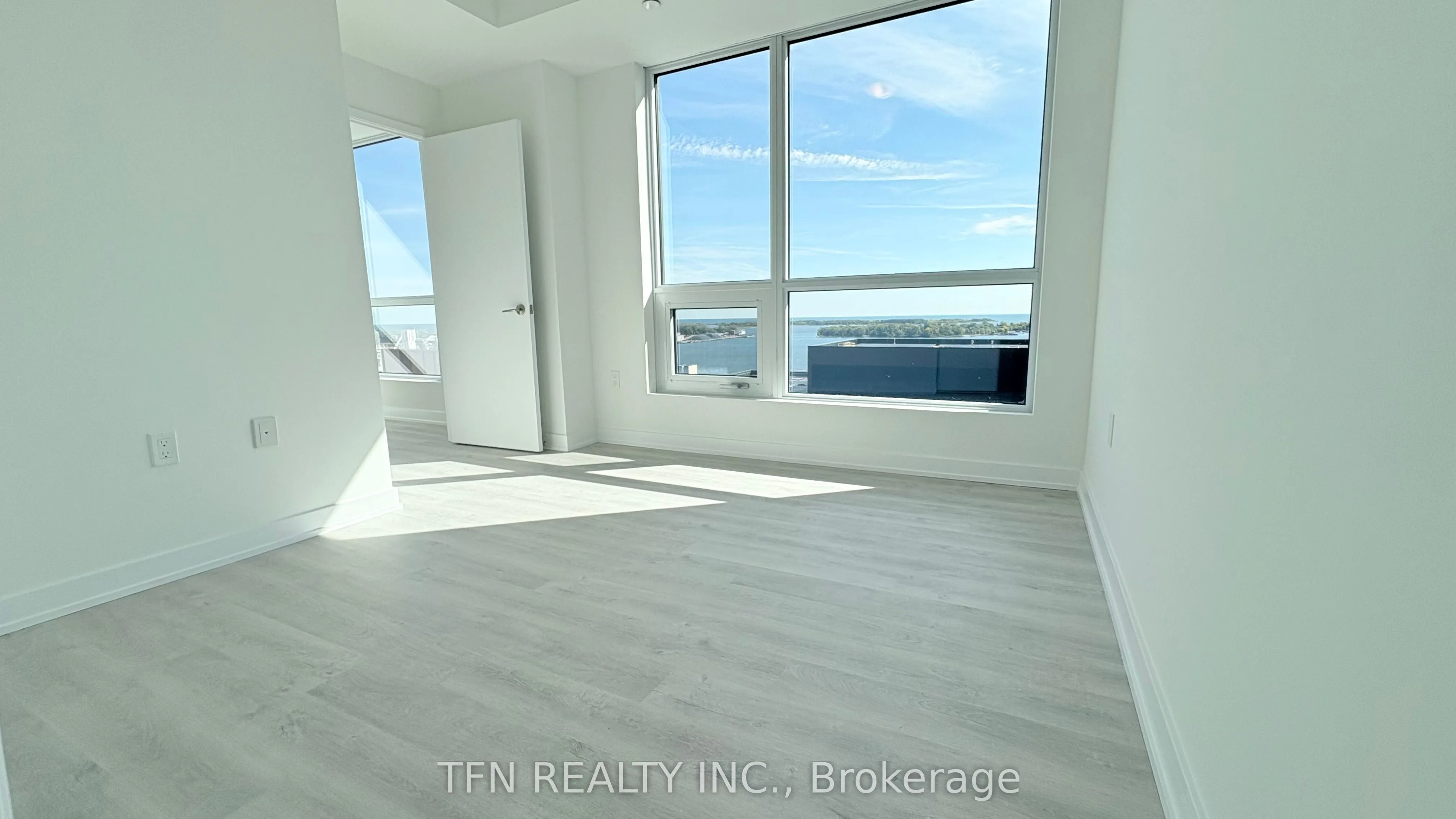 15 Richardson Street, #1906