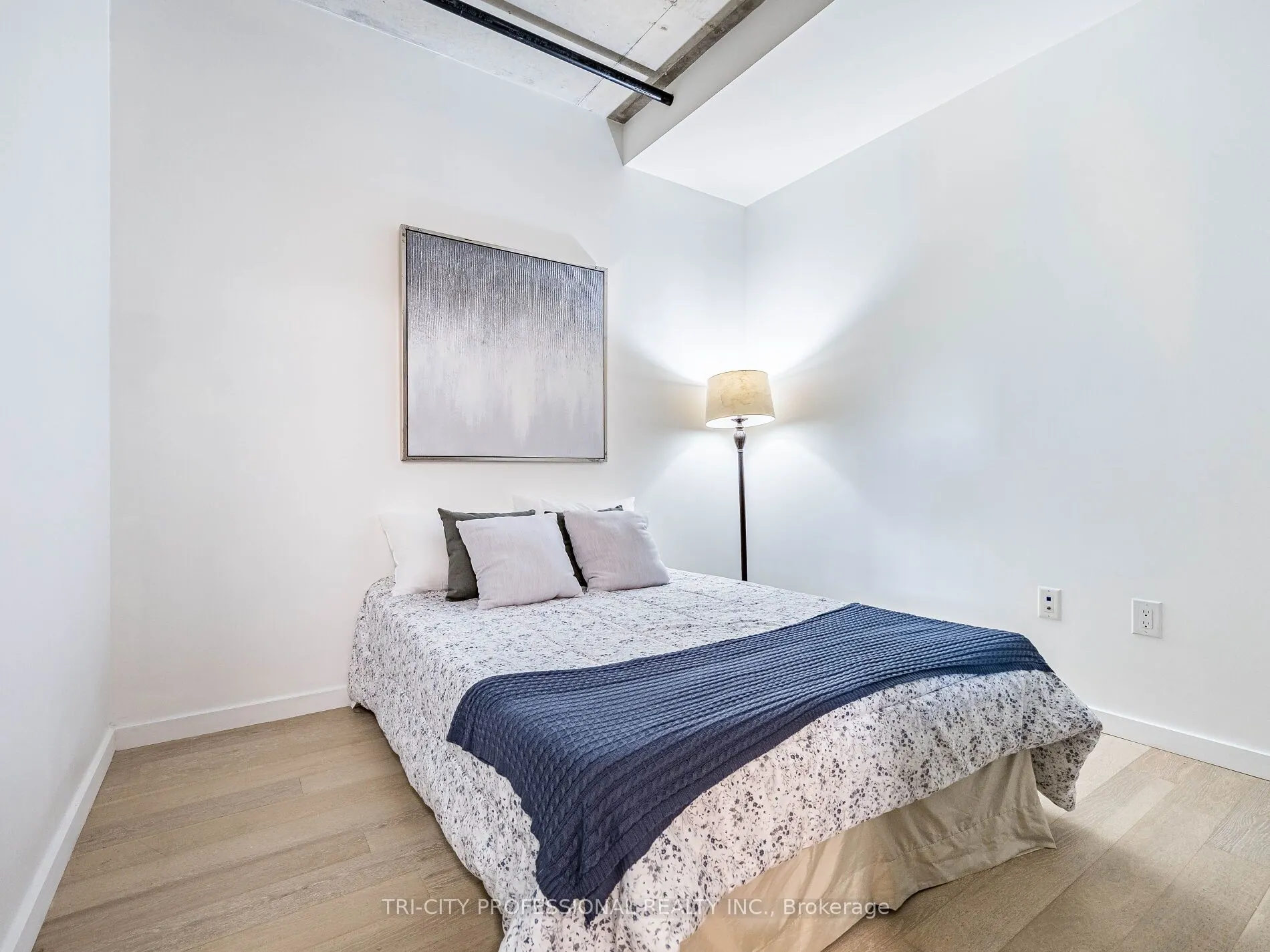 170 Bayview Avenue, #304