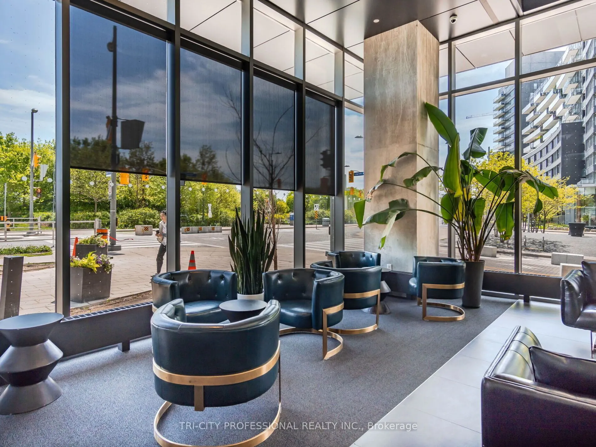 170 Bayview Avenue, #304