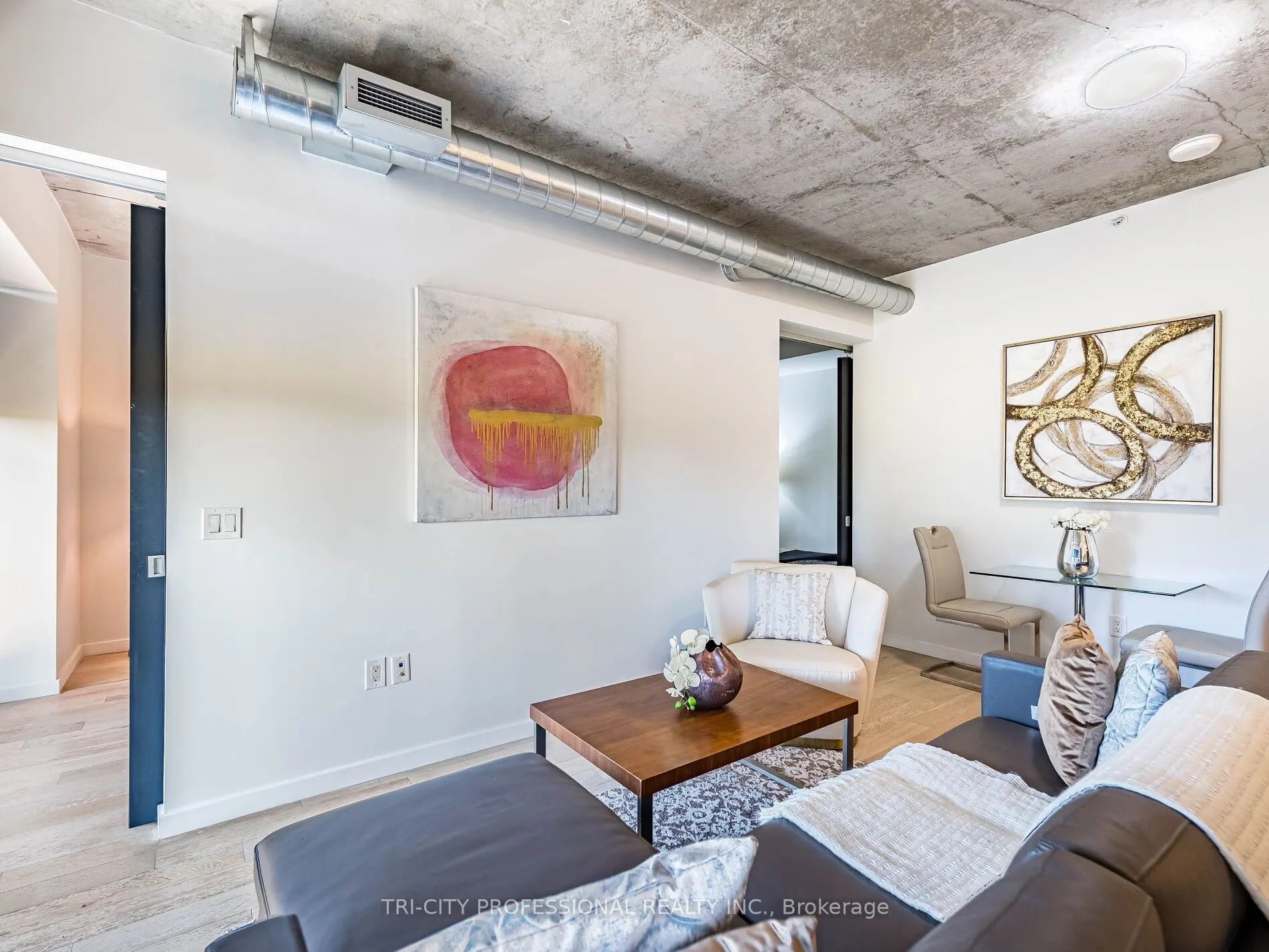 170 Bayview Avenue, #304